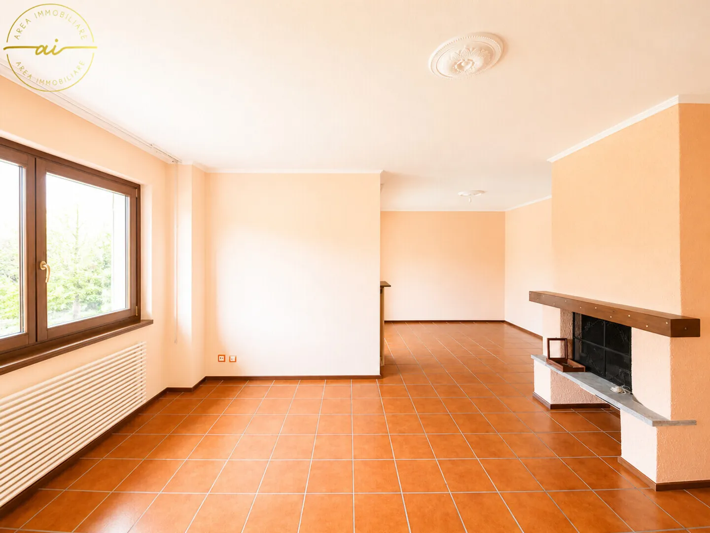 Incantevole Casa Familiare a Stabio - Foto 5 di 13