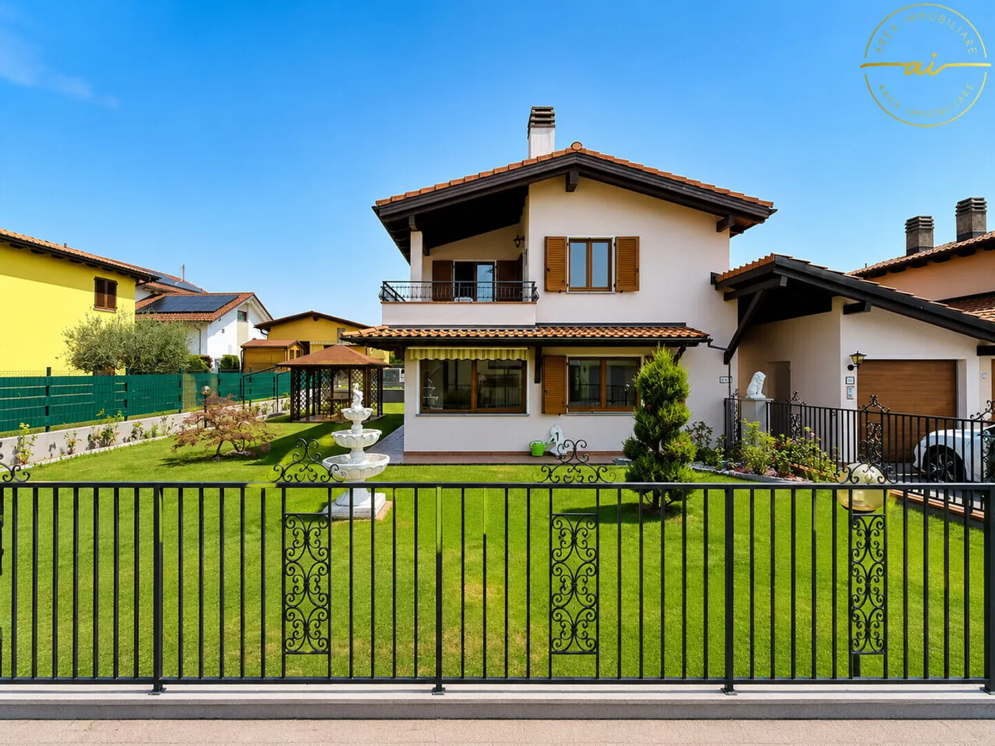 Incantevole Casa Familiare a Stabio - Foto 1 di 13