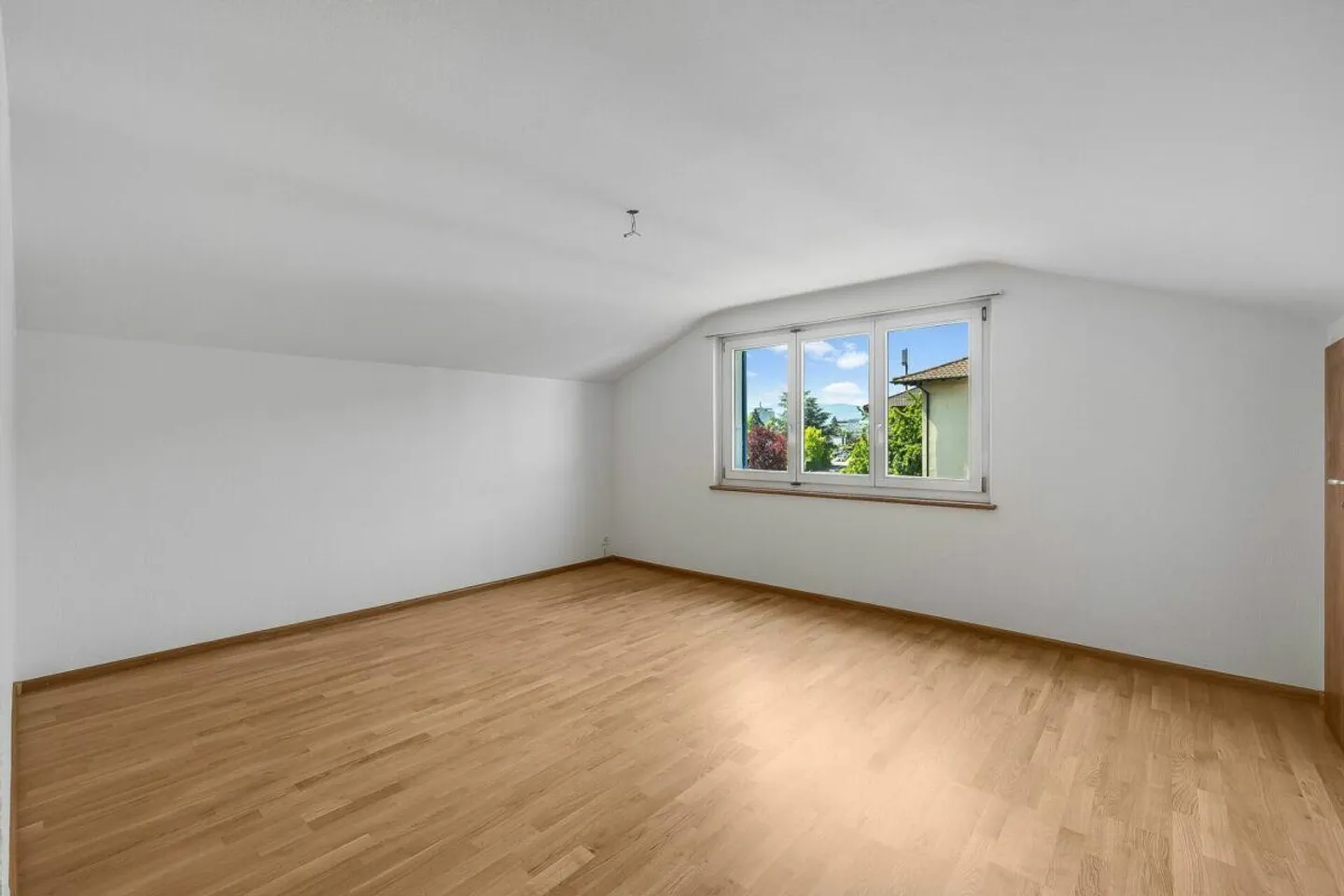 Beautiful corner single-family house with large winter garden and garage - Photo 11 of 13