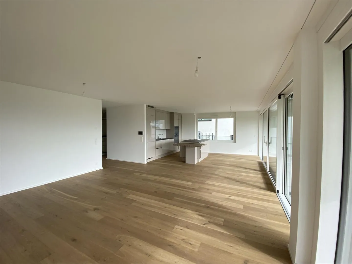 Exklusiv, wunderschöne 4,5 Zimmer mit Garten! - Foto 5 von 9