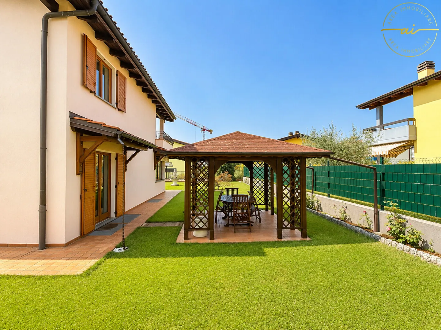 Incantevole Casa Familiare a Stabio - Foto 11 di 13