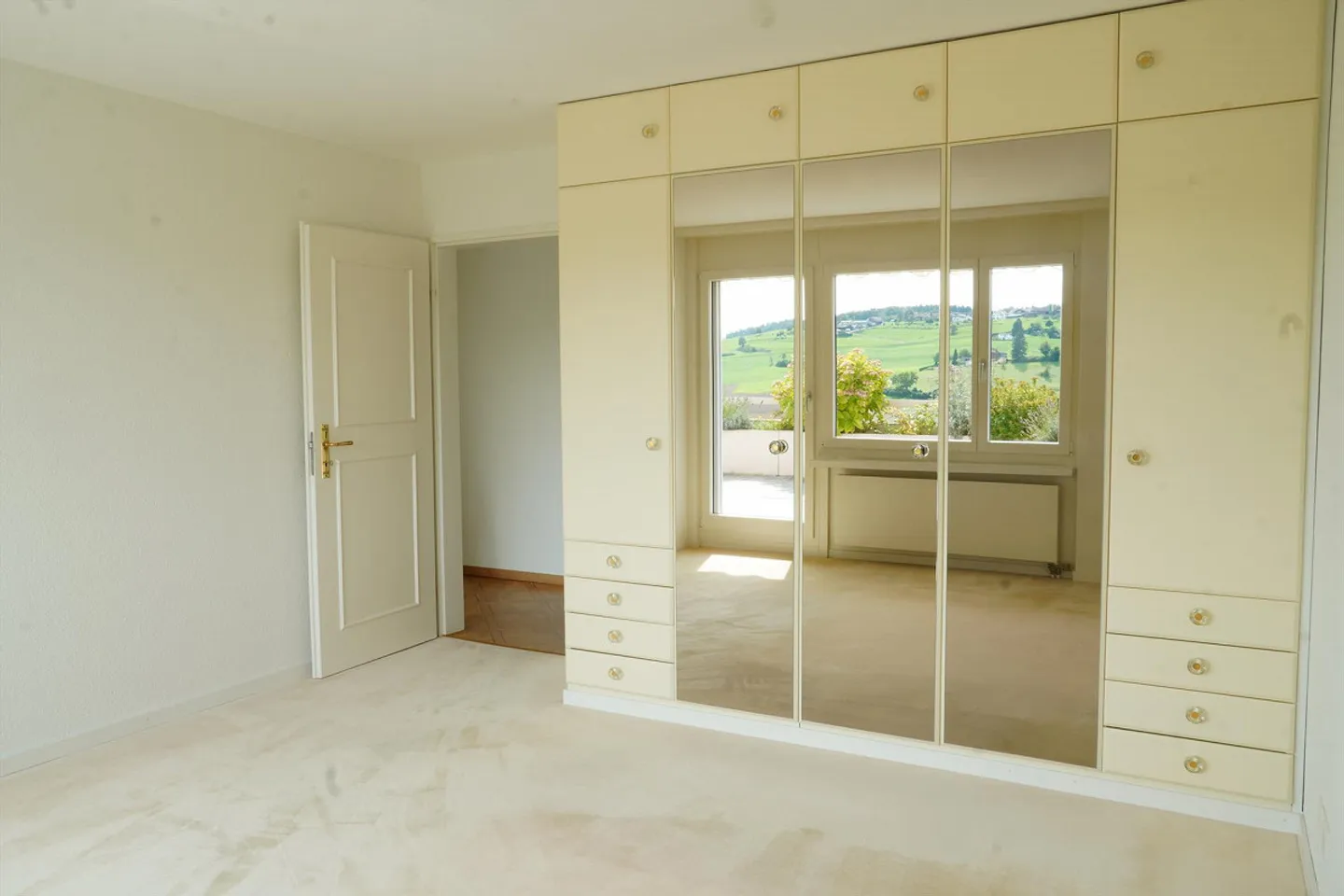 Dreamlike View into the Green in a Quiet Location - Photo 6 of 11