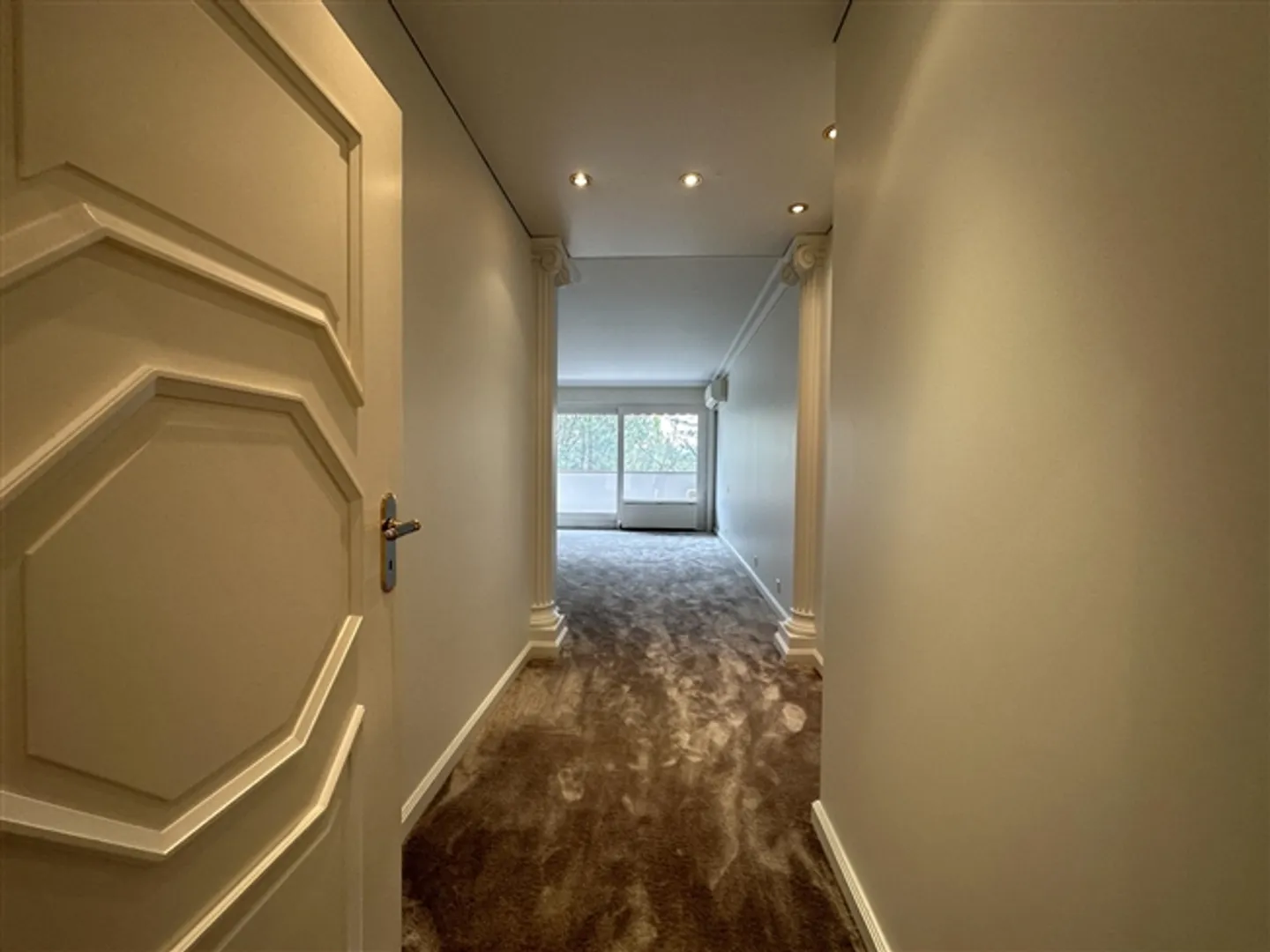 Excellent 5.5 Room Apartment for Rent, Plateau de Frontenex, in Cologny, Switzerland - Photo 1 of 5