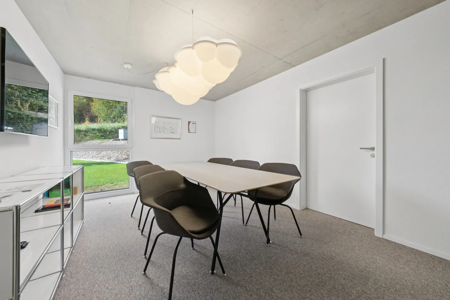 EXCLUSIVE - Administrative space on the outskirts of Fribourg - Photo 2 of 9