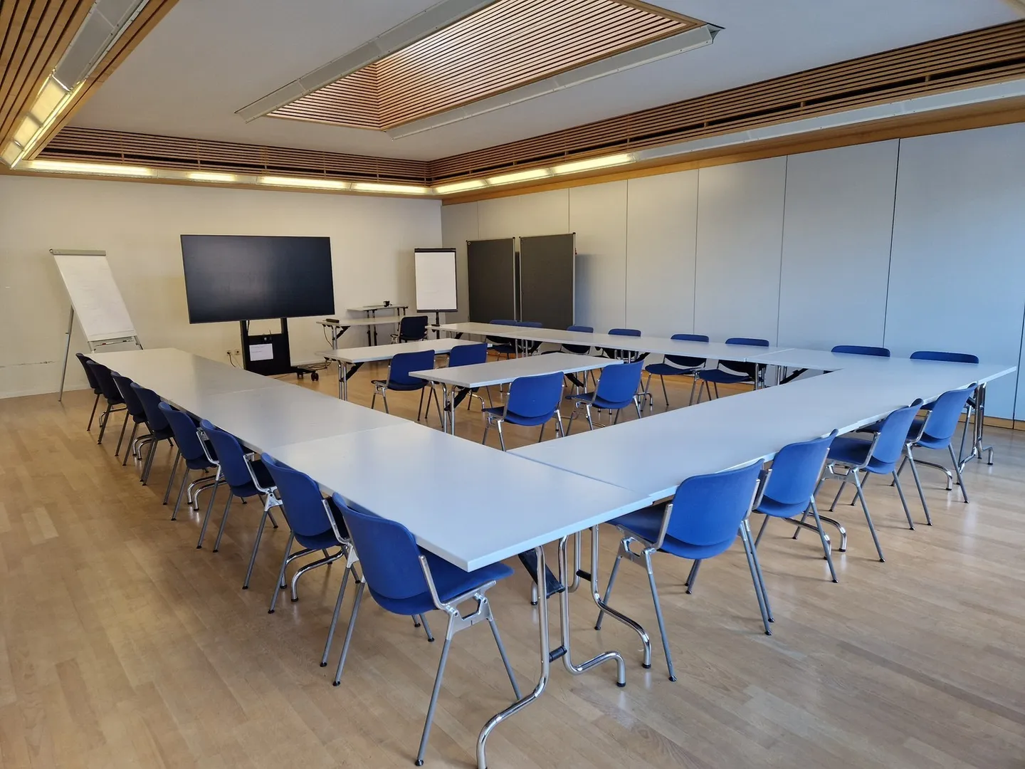 Salle de réunion/formation 95m2 à louer demi/journée/soirée - Photo 1 sur 3