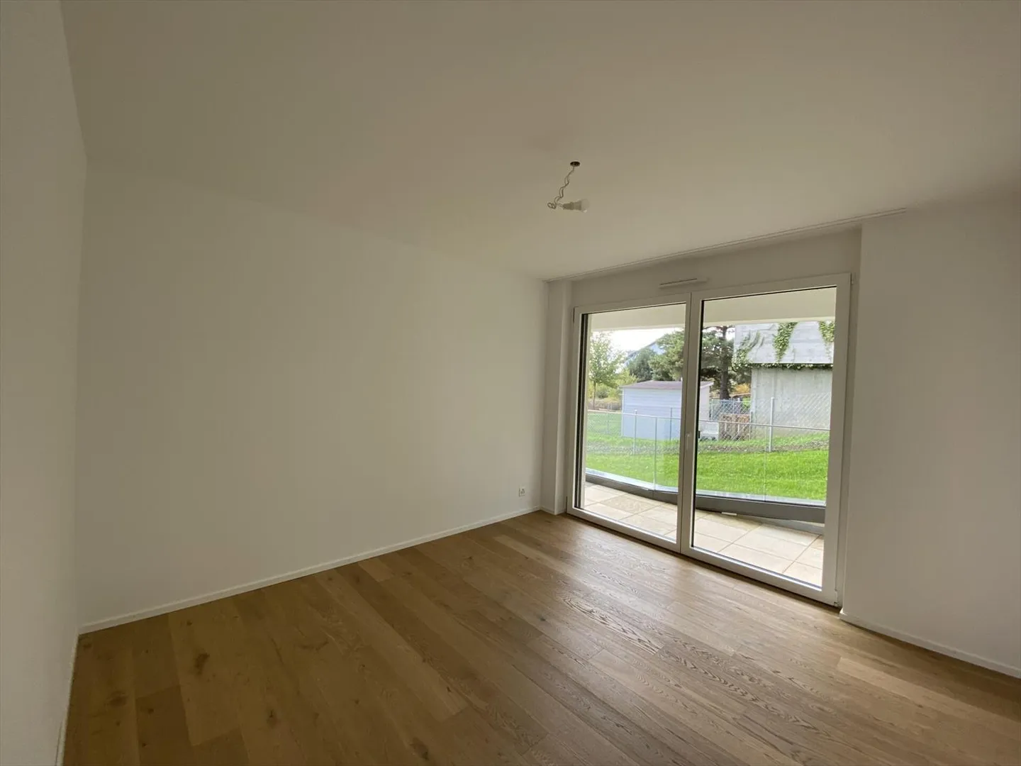 Exklusiv, wunderschöne 4,5 Zimmer mit Garten! - Foto 8 von 9