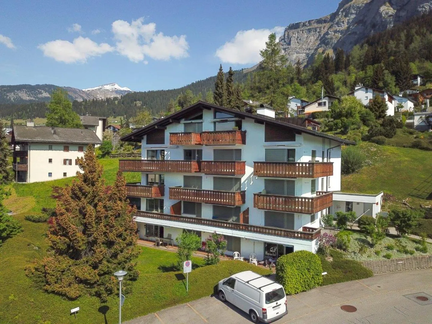 Charmante 1-Zimmerwohnung mit Bergblick - Photo 1 sur 10