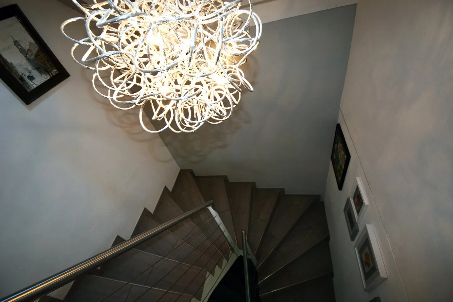 Affascinante casa unifamiliare di 5,5 stanze in una posizione tranquilla di Islisberg - con numerosi extra - Foto 28 di 63