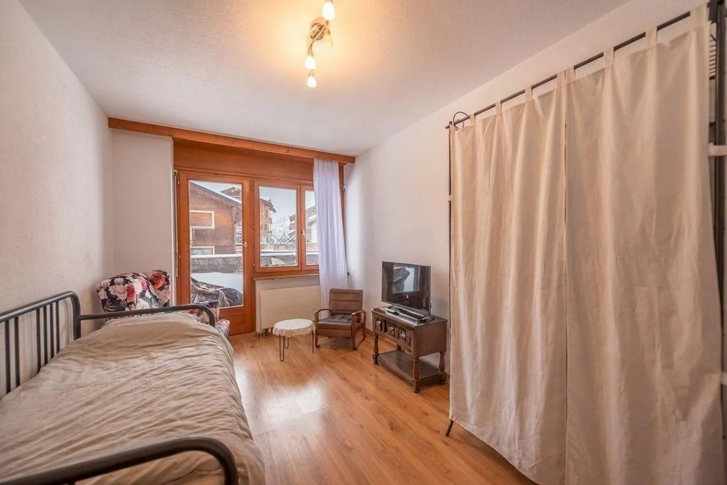 Vivre avec panorama sur les montagnes Appartement 4.5 pièces avec terrasse unique - Photo 5 sur 13