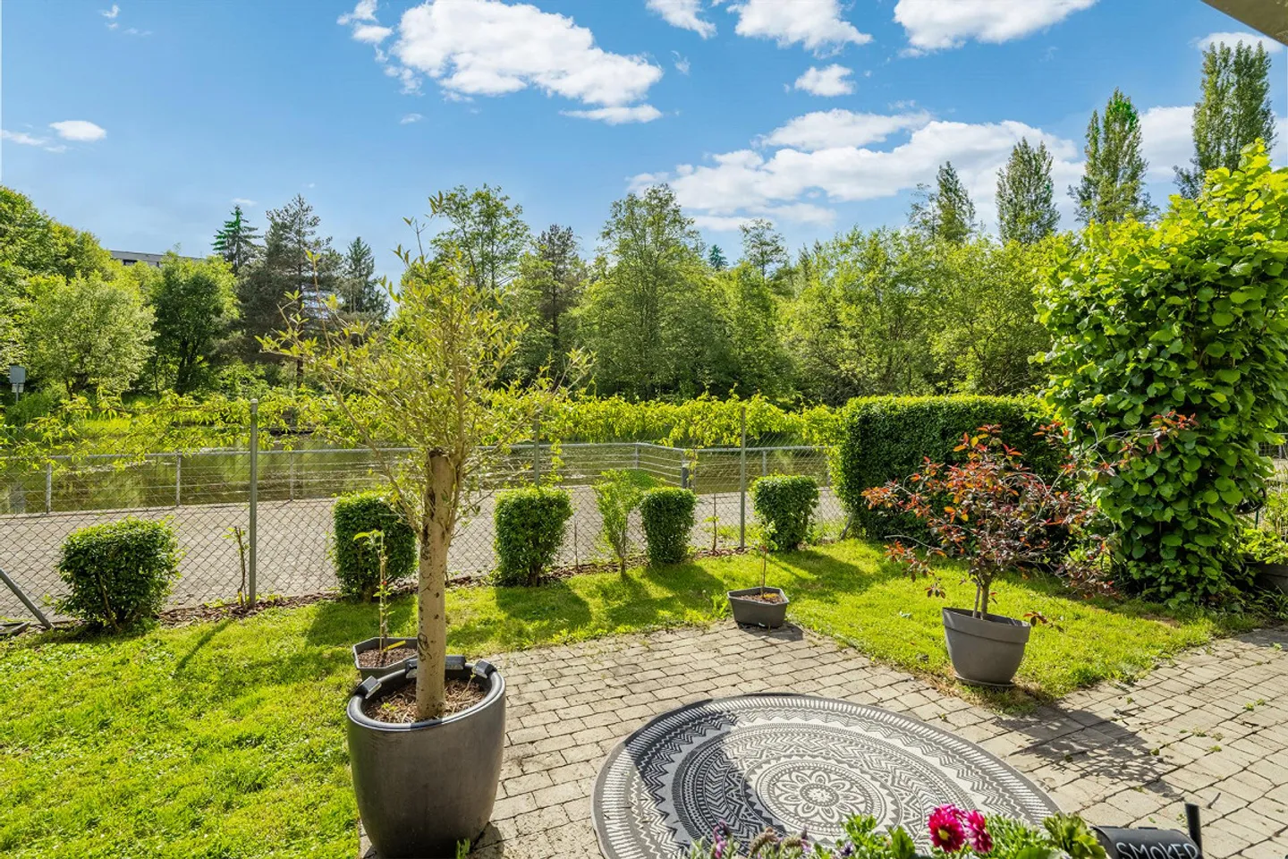 3.5 Room Garden Apartment Büttenenhalde 44 - Photo 2 of 10