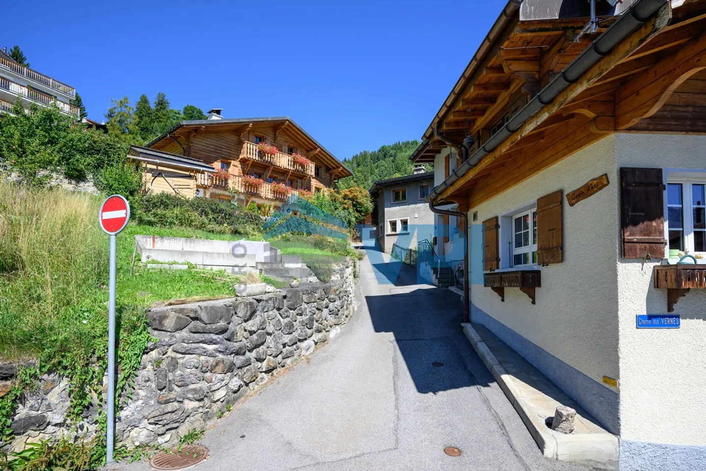 In less than 15 minutes on foot from the center of Villars - Photo 9 of 11