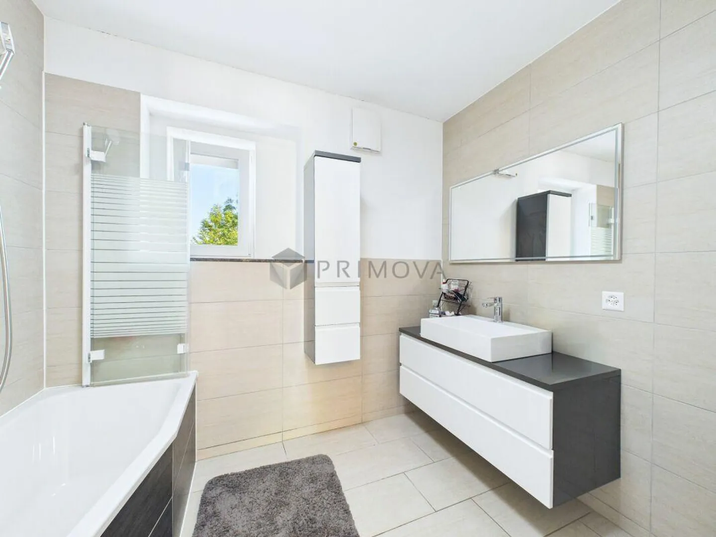 Où les familles grandissent et les rêves se construisent - Maison multifamiliale avec potentiel de développement... - Photo 12 sur 15