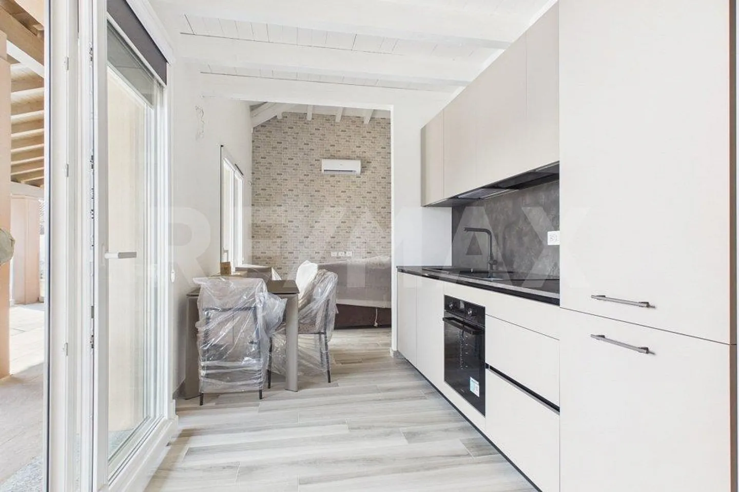 Lake View Residence – Your Retreat by Lake Lugano - Photo 12 of 13