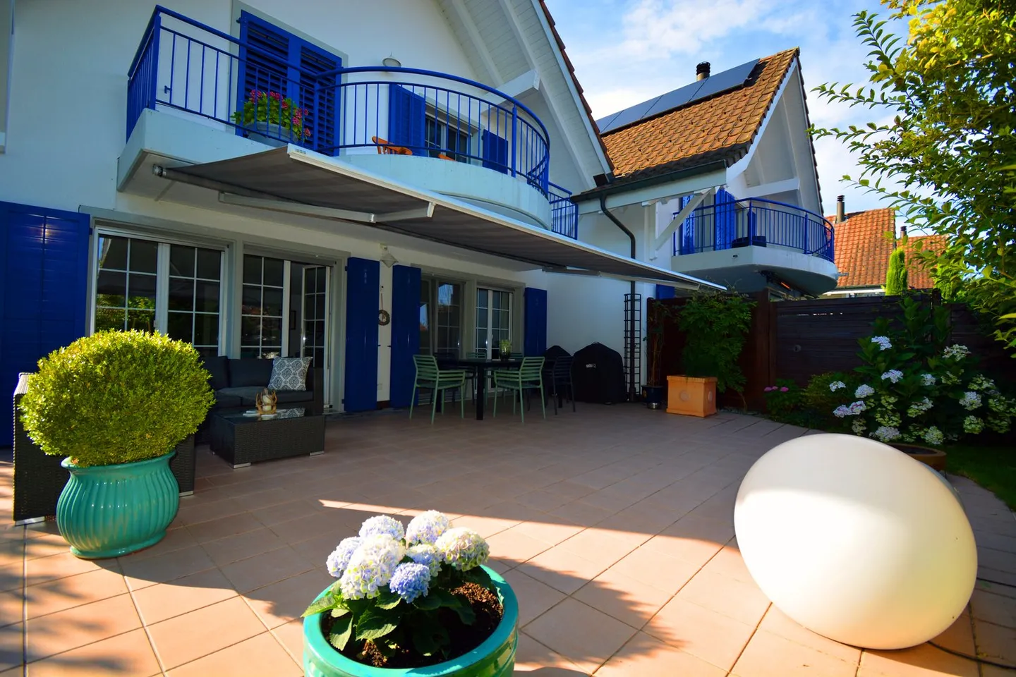 Affascinante casa unifamiliare di 5,5 stanze in una posizione tranquilla di Islisberg - con numerosi extra - Foto 38 di 63