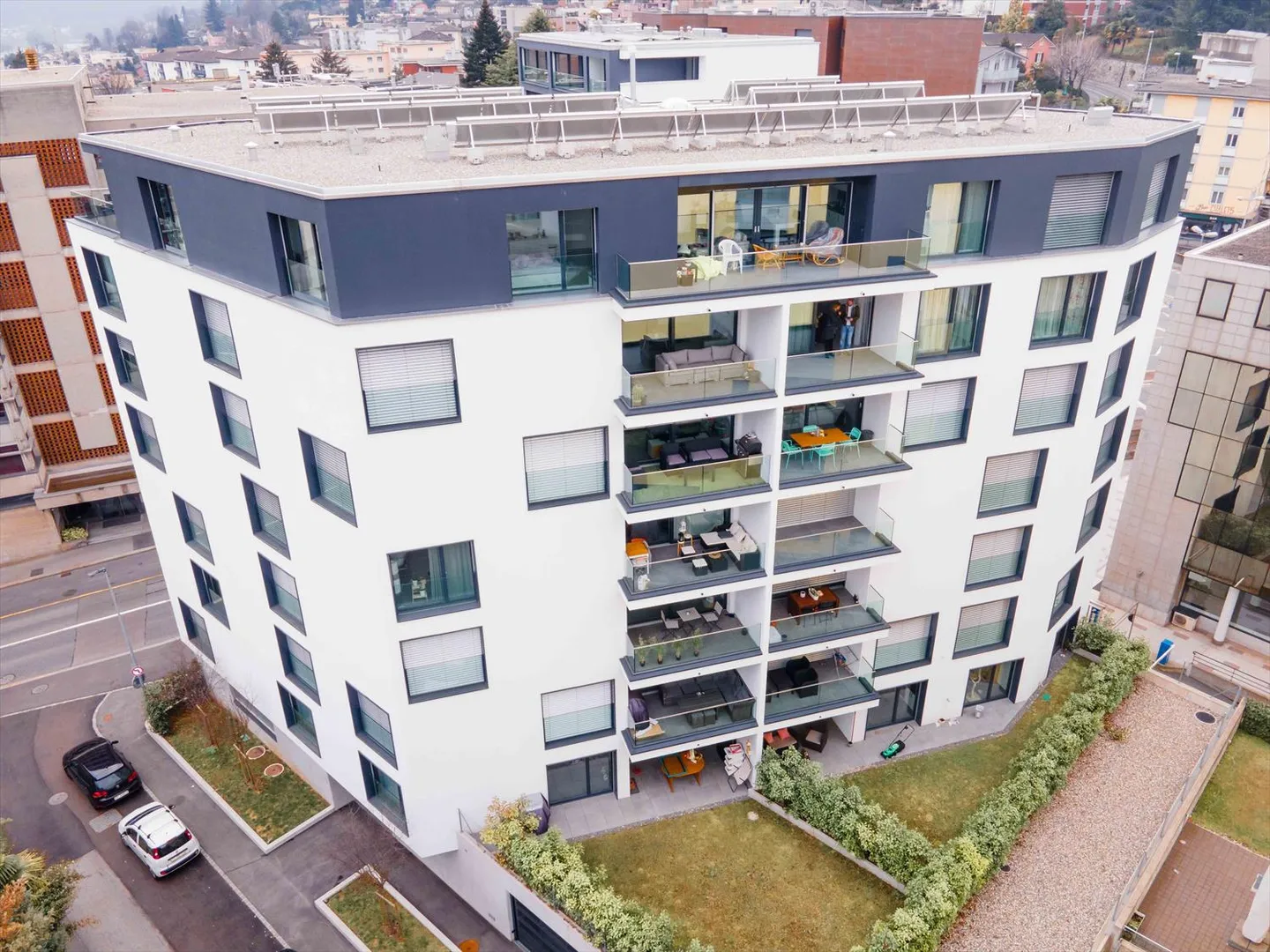 Appartement spacieux et moderne de 2,5 pièces - à deux pas du centre - Photo 1 sur 5