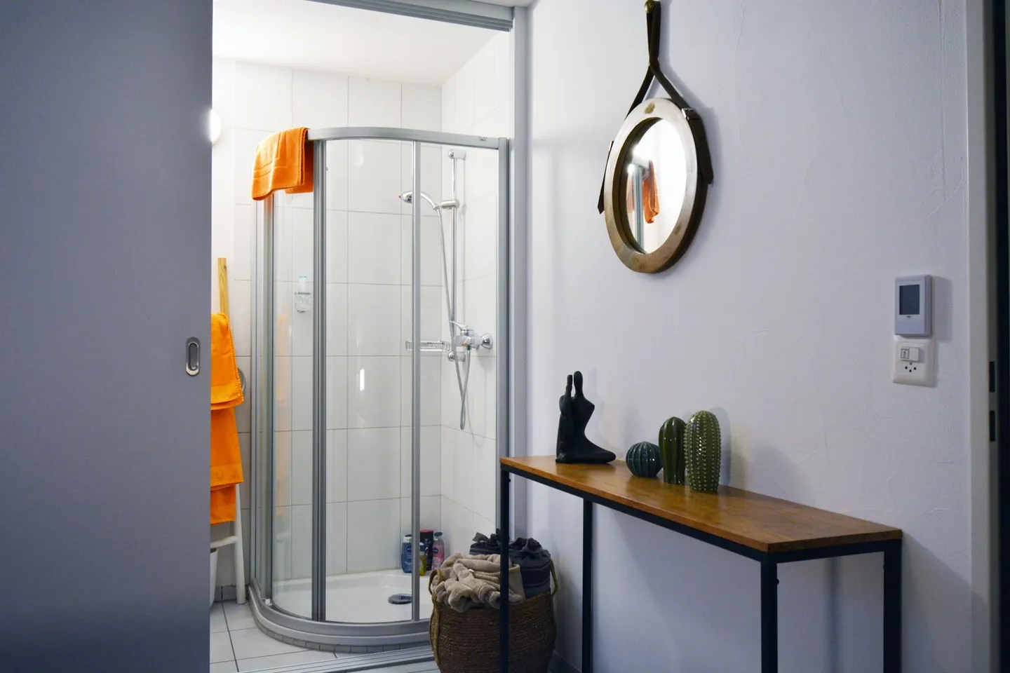 Affascinante casa unifamiliare di 5,5 stanze in una posizione tranquilla di Islisberg - con numerosi extra - Foto 46 di 63