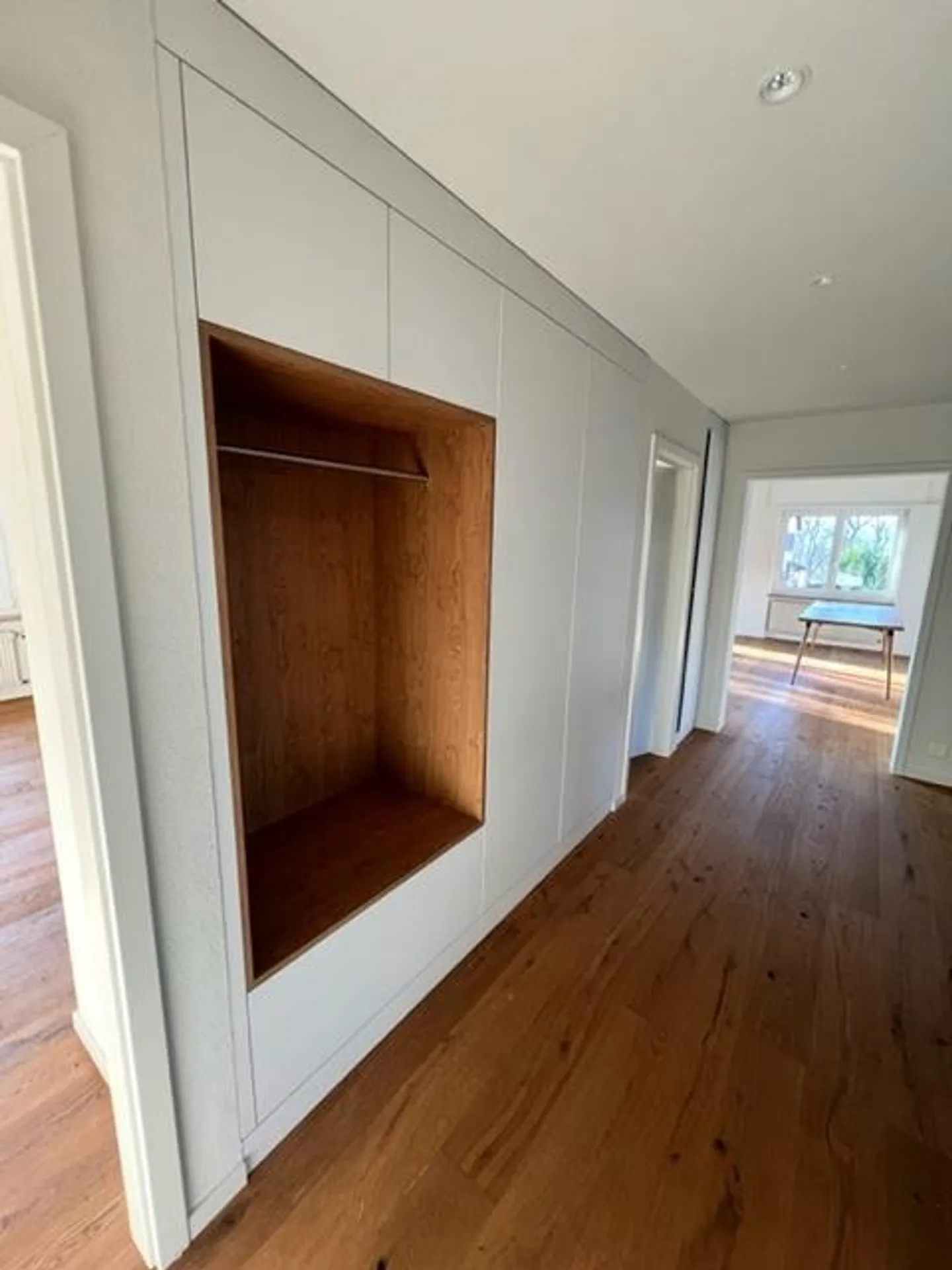 Arlesheim: Appartamento di alta qualità con 4,5 stanze in posizione centrale con garage - Foto 2 di 8