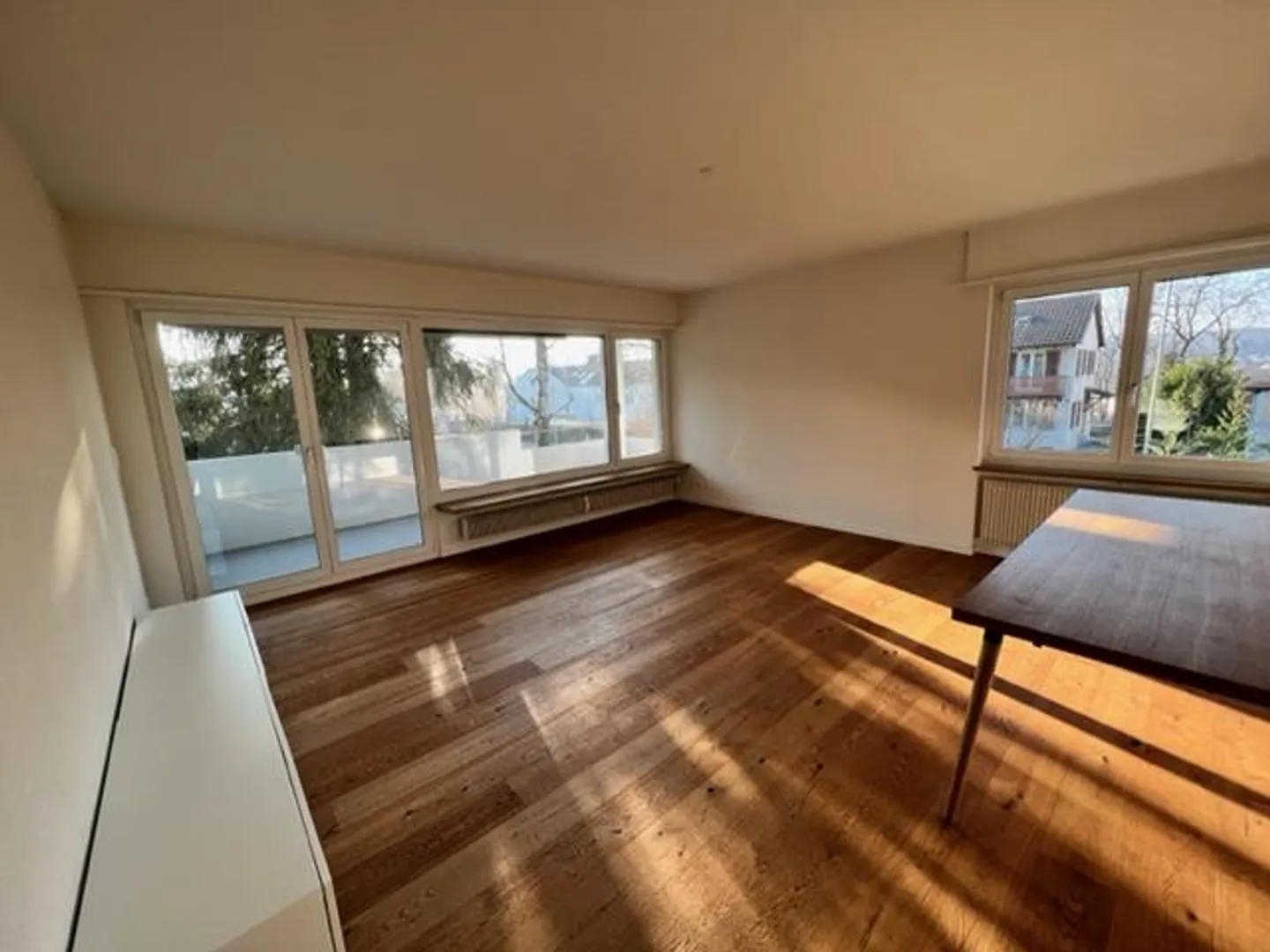 Arlesheim: Appartamento di alta qualità con 4,5 stanze in posizione centrale con garage - Foto 3 di 8