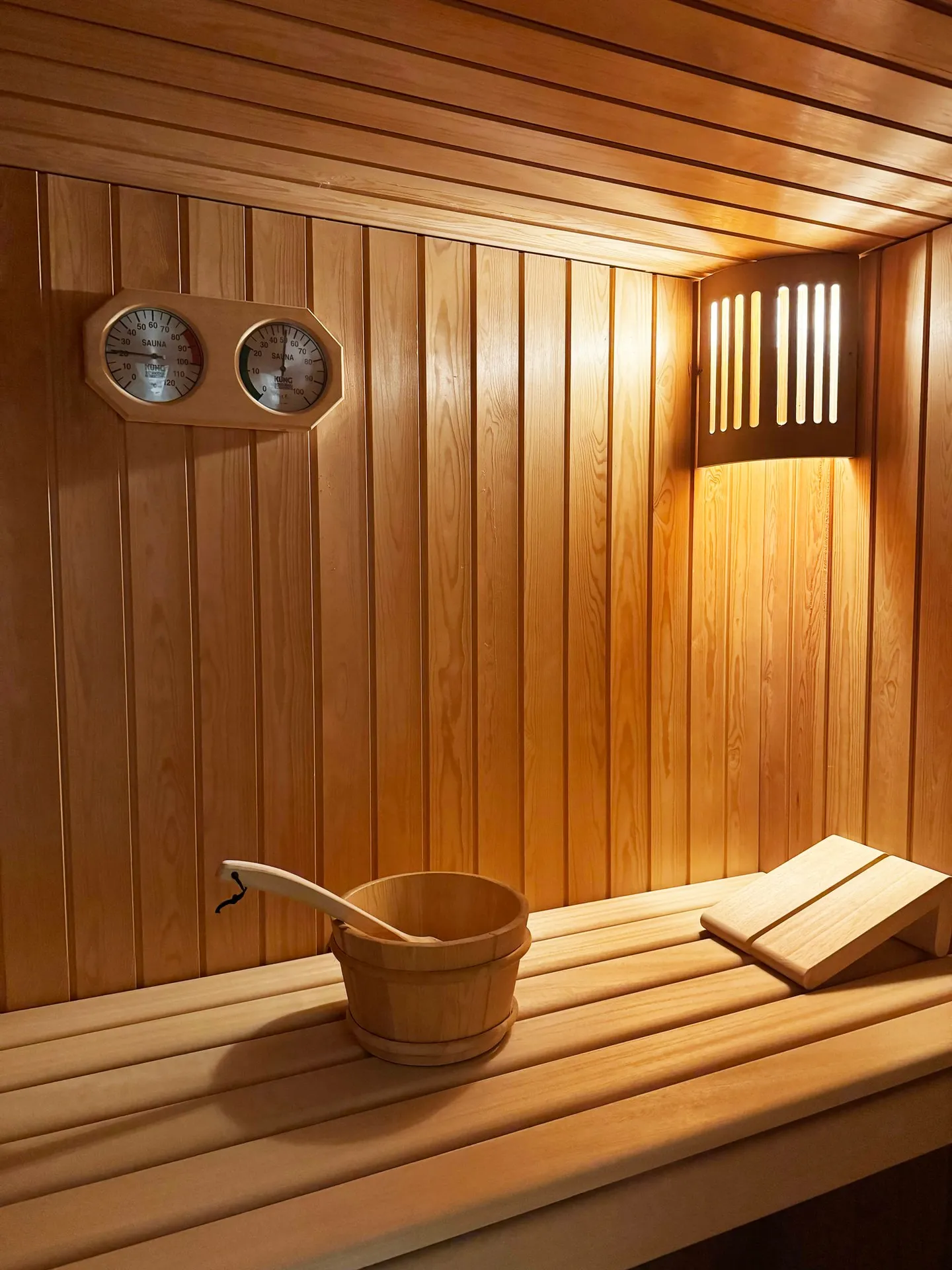 Affascinante casa unifamiliare di 5,5 stanze in una posizione tranquilla di Islisberg - con numerosi extra - Foto 50 di 63