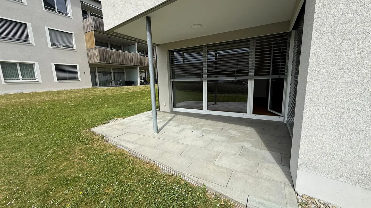 Helle 3.5-Zimmer-Wohnung in Islikon - Foto 1 von 8