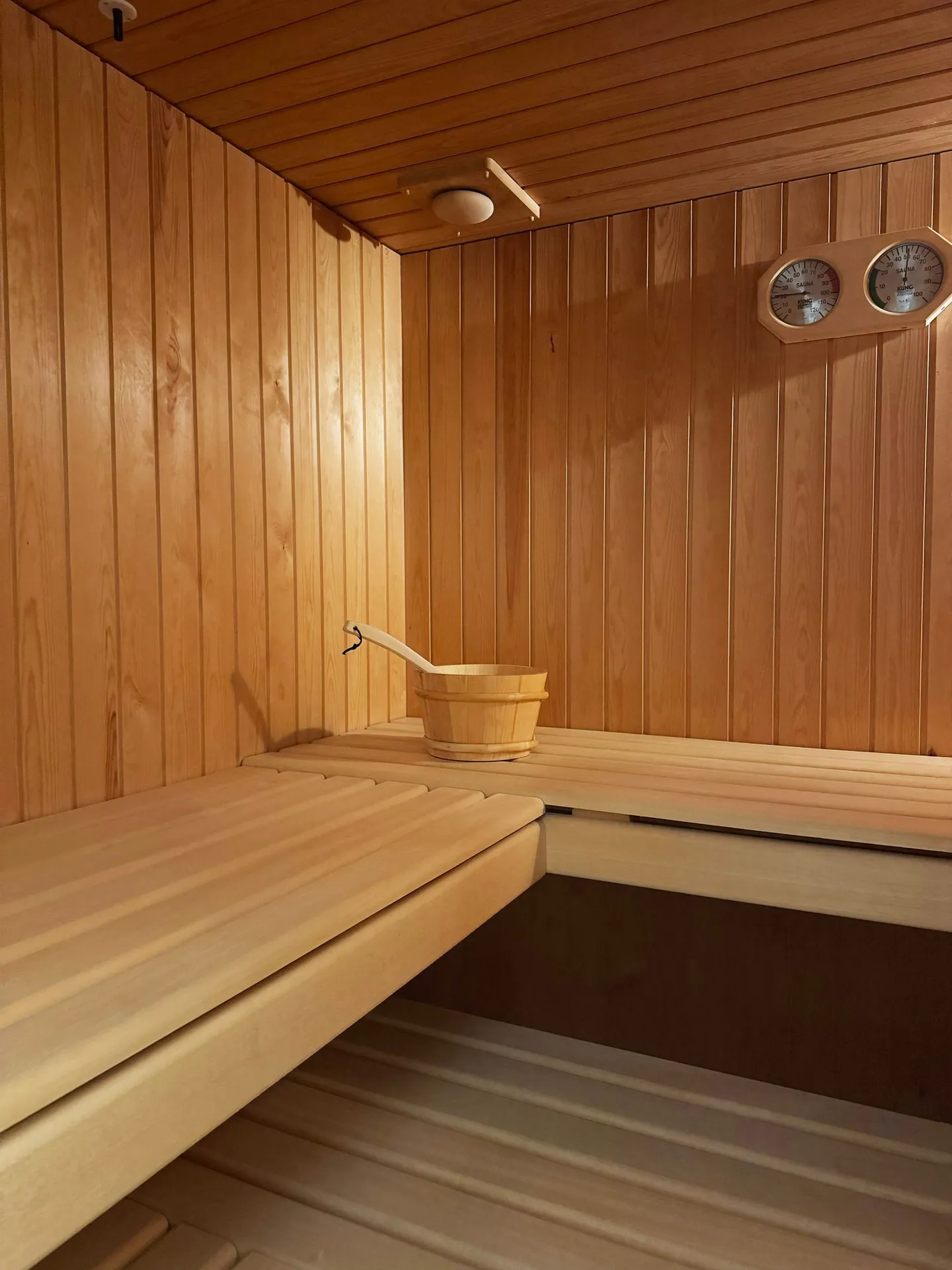 Affascinante casa unifamiliare di 5,5 stanze in una posizione tranquilla di Islisberg - con numerosi extra - Foto 51 di 63