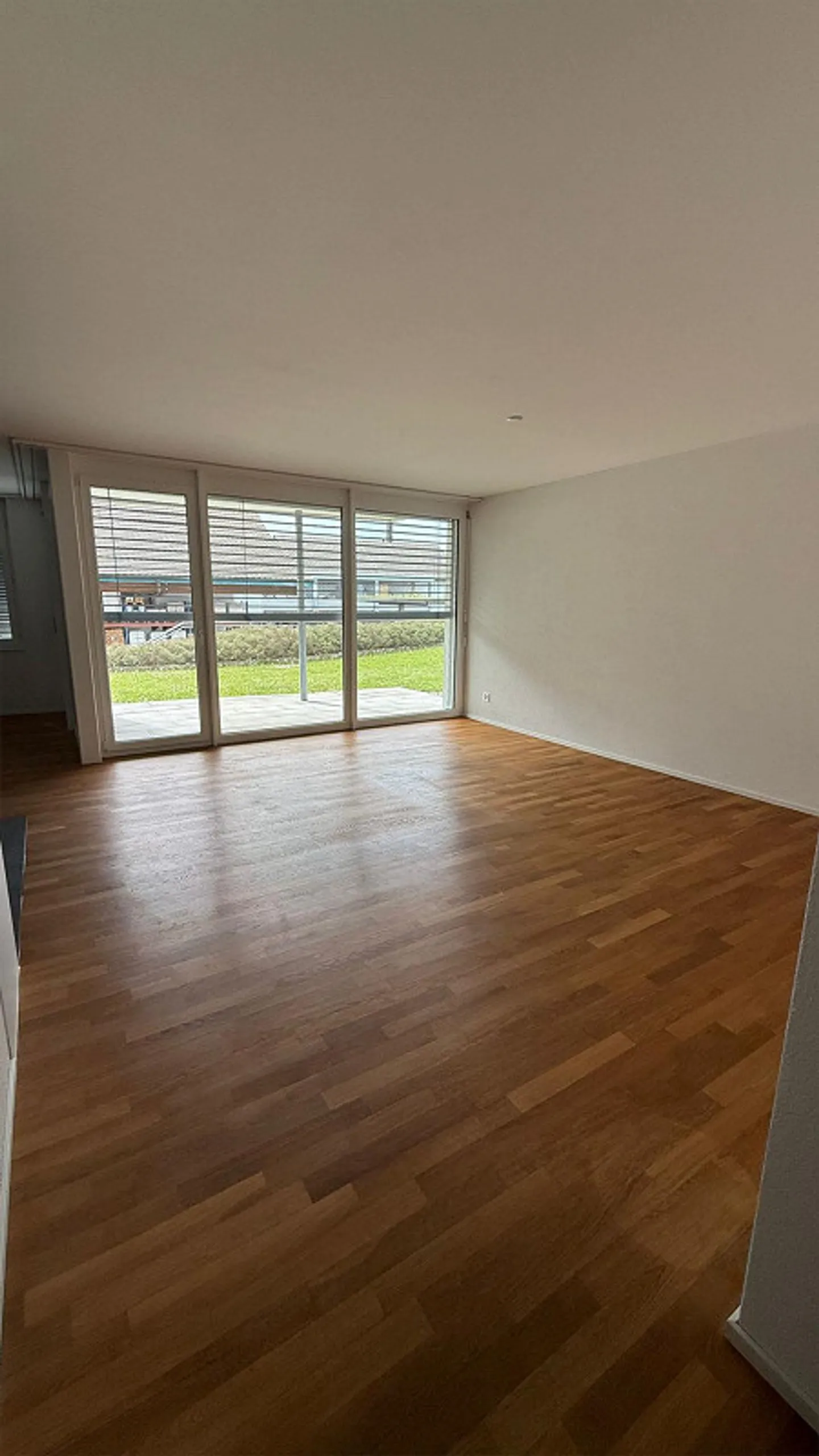 Helle 3.5-Zimmer-Wohnung in Islikon - Foto 2 von 8