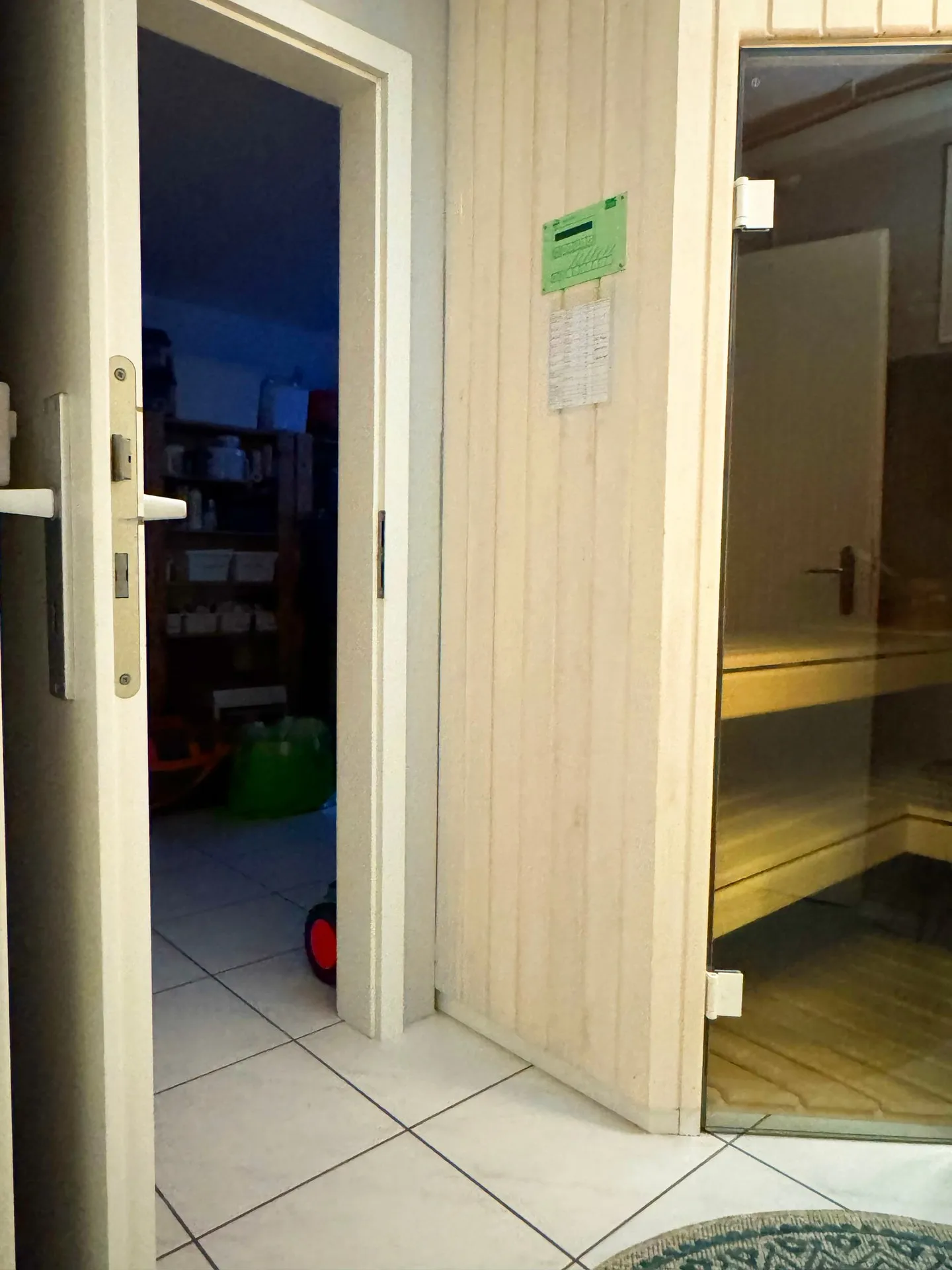 Affascinante casa unifamiliare di 5,5 stanze in una posizione tranquilla di Islisberg - con numerosi extra - Foto 54 di 63