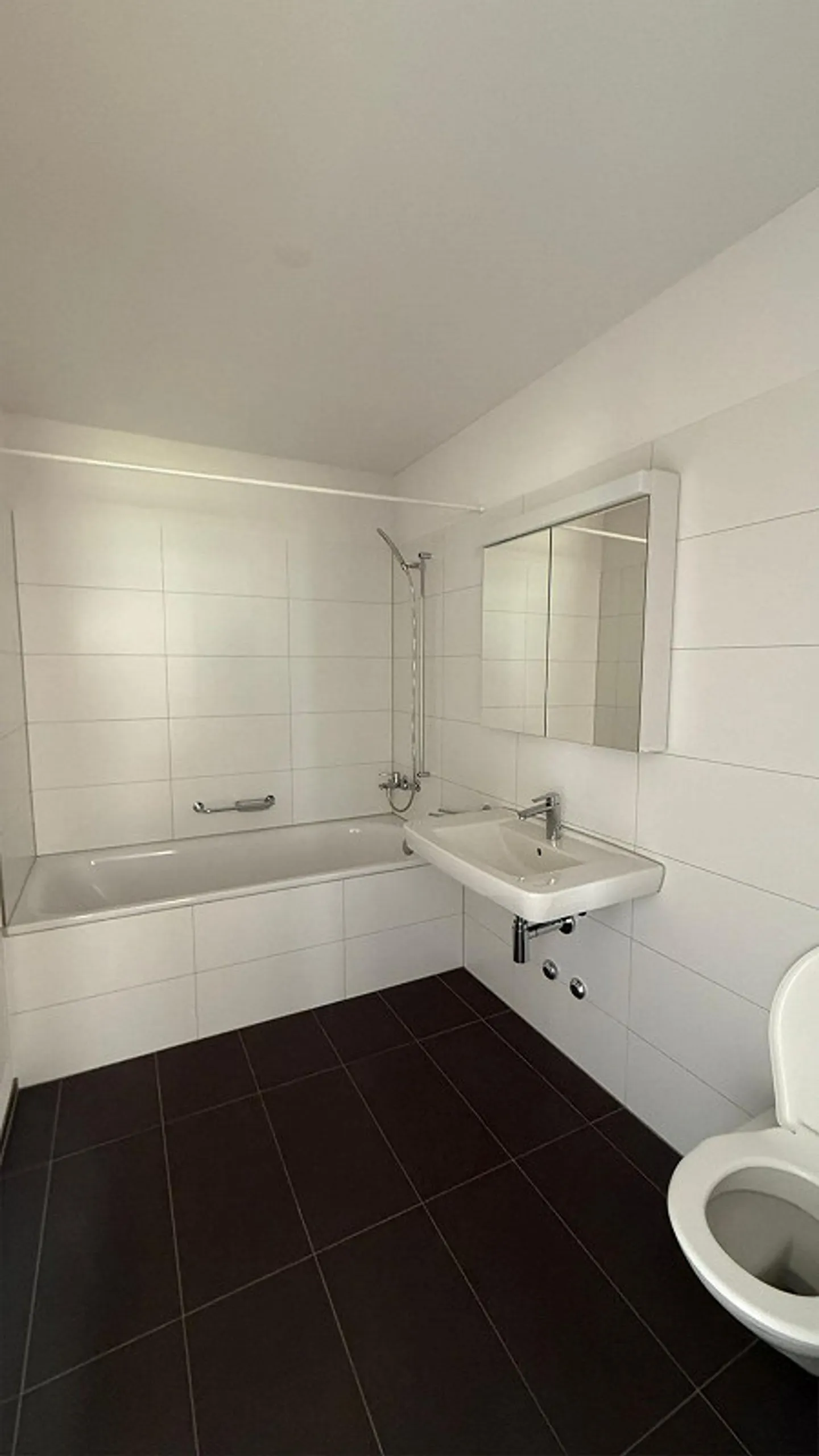 Helle 3.5-Zimmer-Wohnung in Islikon - Foto 6 von 8