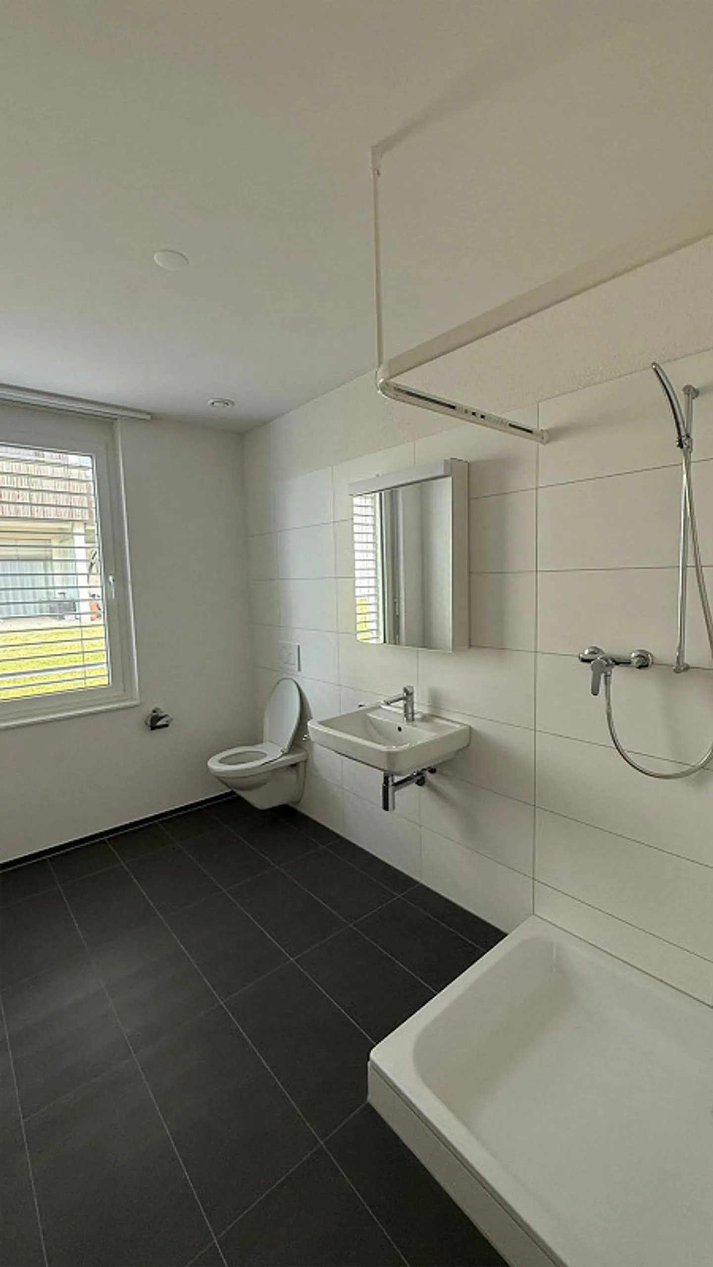 Helle 3.5-Zimmer-Wohnung in Islikon - Foto 7 von 8