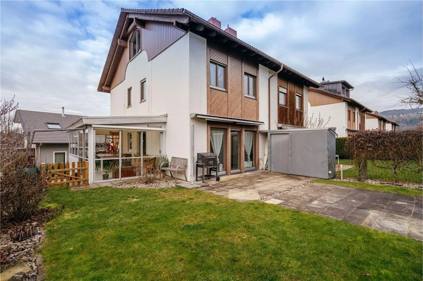 Semi-Detached House 5.5 Rooms - Photo 1 of 13