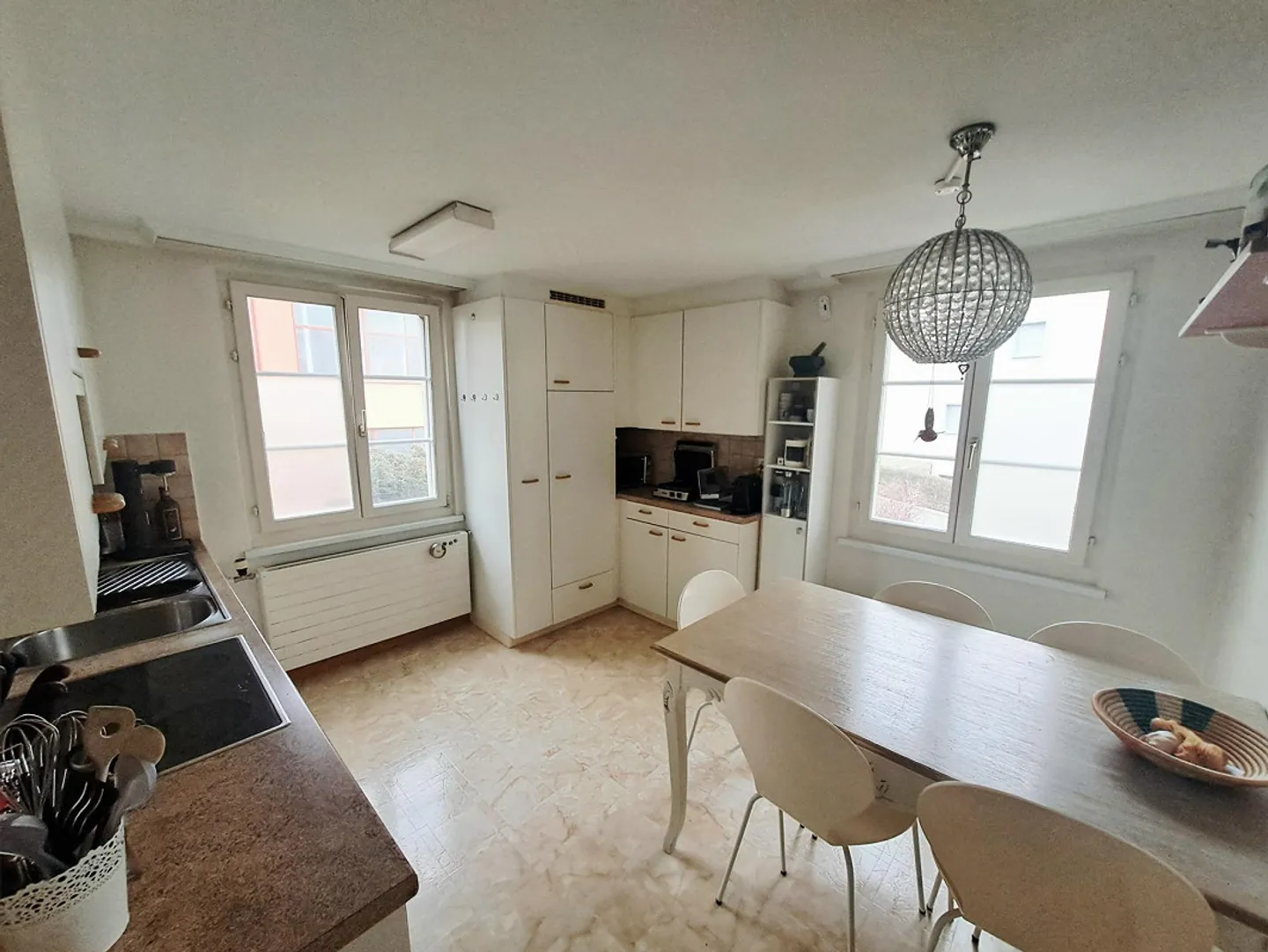 4.5 Zimmerwohnung mit grosser Terrasse an ruhiger Lage in Schwyz - Foto 2 von 8