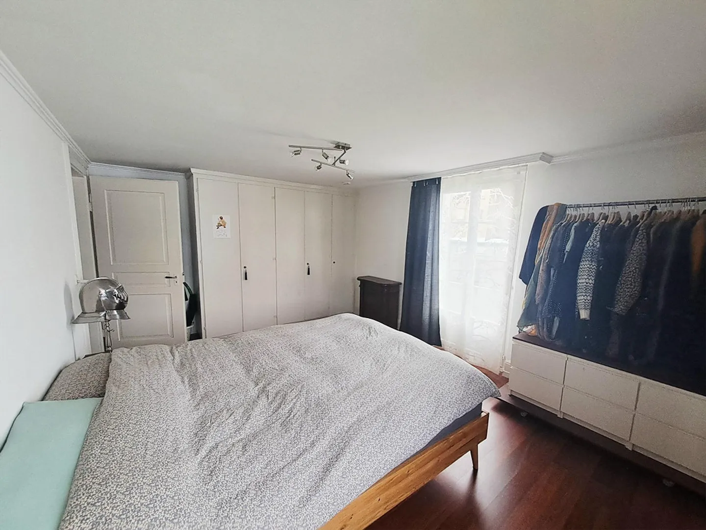 4.5 Zimmerwohnung mit grosser Terrasse an ruhiger Lage in Schwyz - Foto 3 von 8