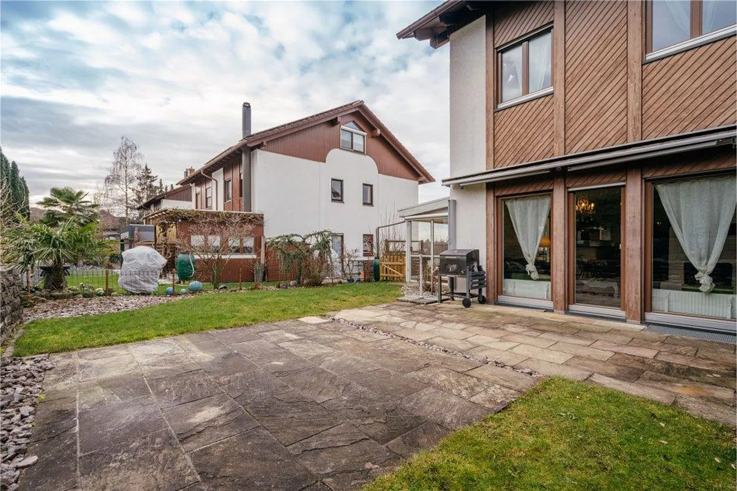 Semi-Detached House 5.5 Rooms - Photo 4 of 13