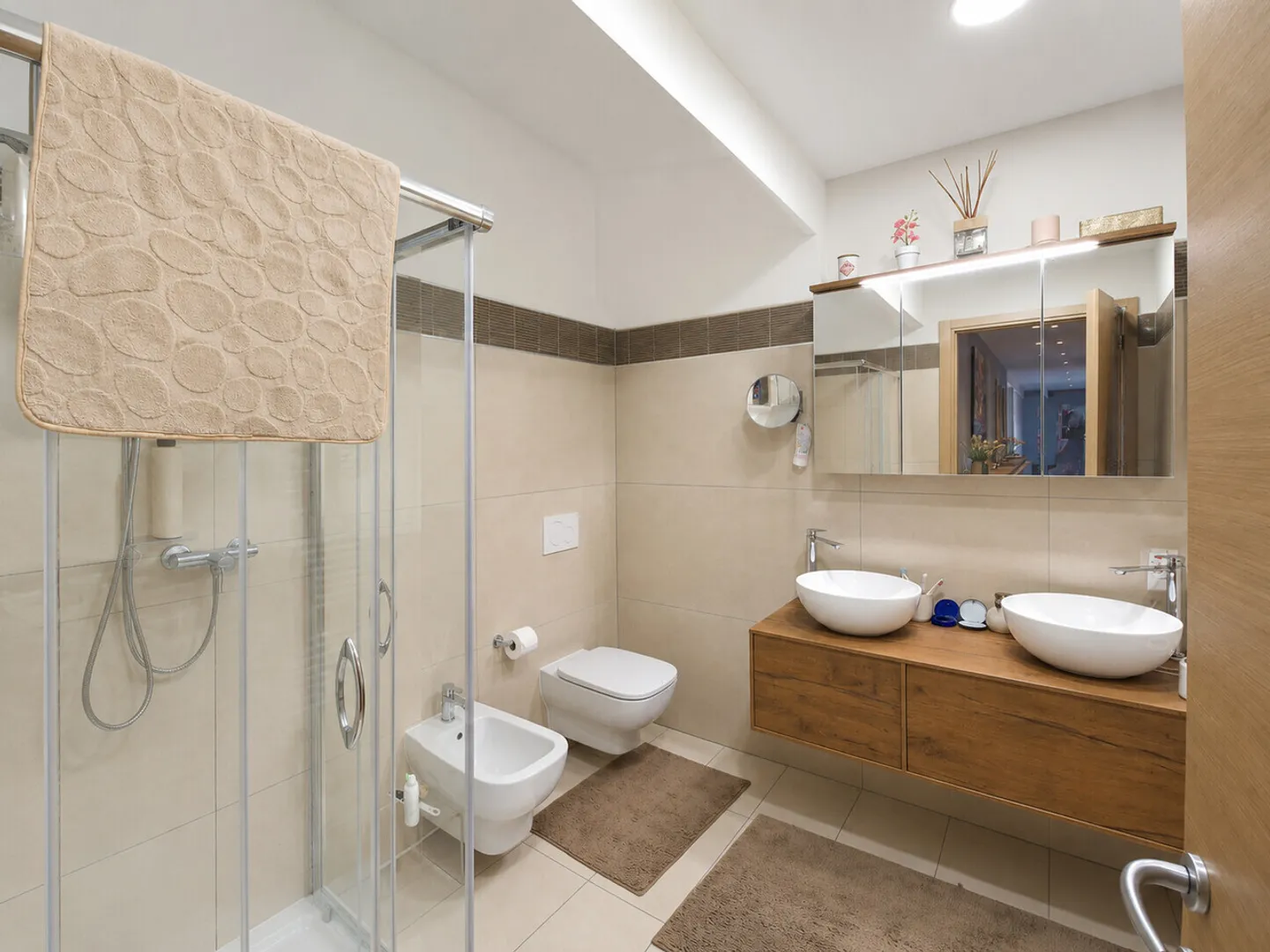 Appartamento elegante con terrazza - Foto 10 di 13