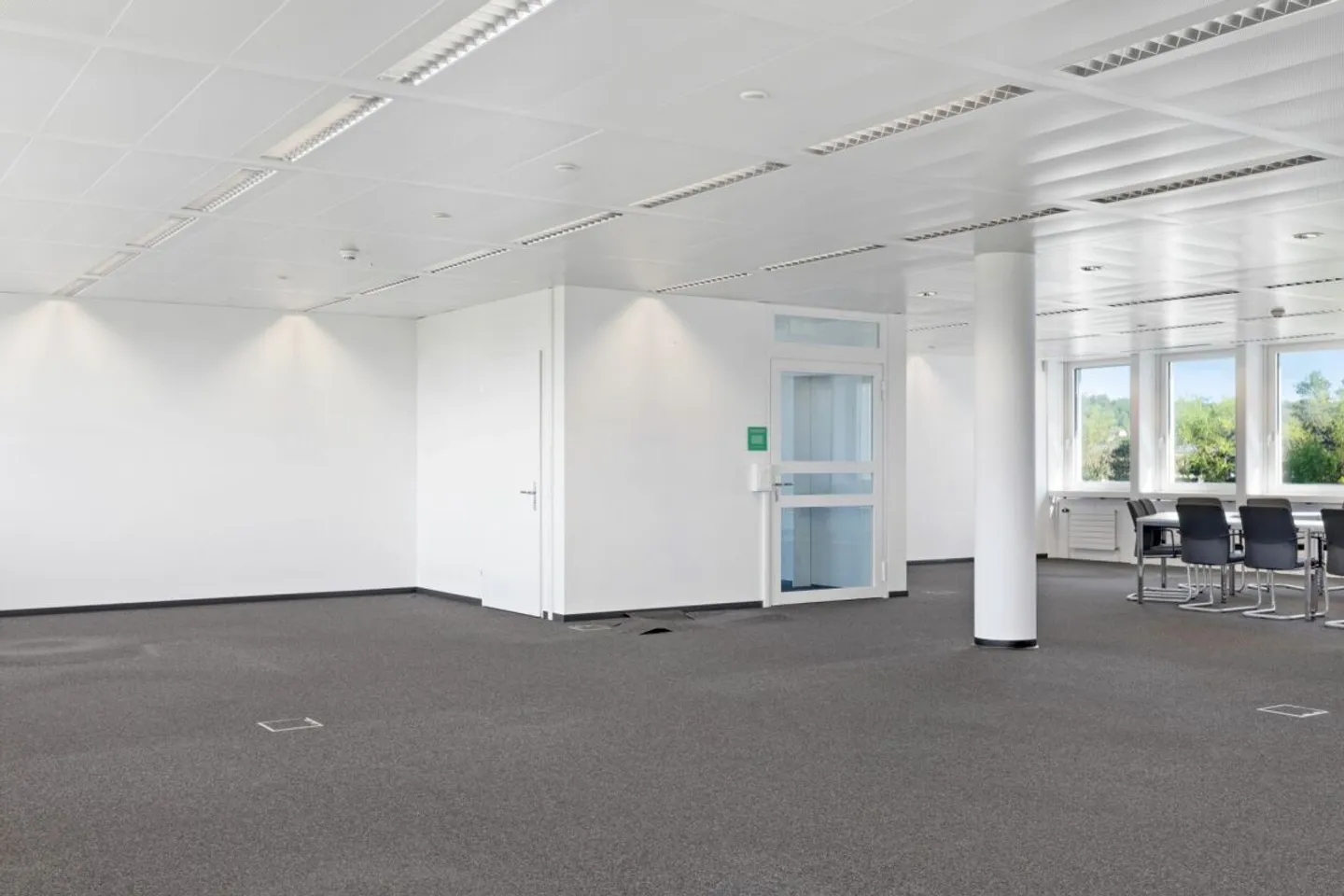 Uffici Vaud a Renens, rimangono 550 m2 divisibili in 100/200/300 m2 circa. - Foto 5 di 8