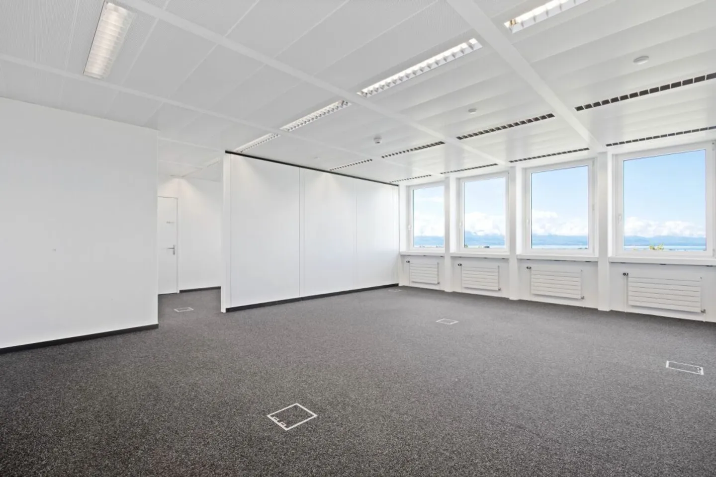 Uffici Vaud a Renens, rimangono 550 m2 divisibili in 100/200/300 m2 circa. - Foto 6 di 8
