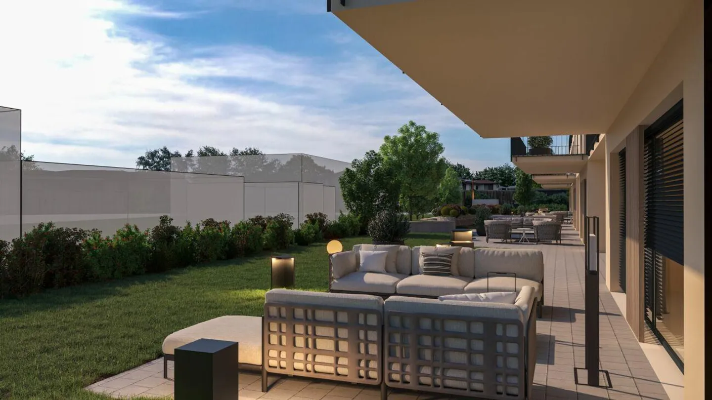 Appartamento giardino d'angolo con 5,5 stanze, suite principale con cabina armadio e bagno en suite, loggia e balcone - Foto 3 di 19