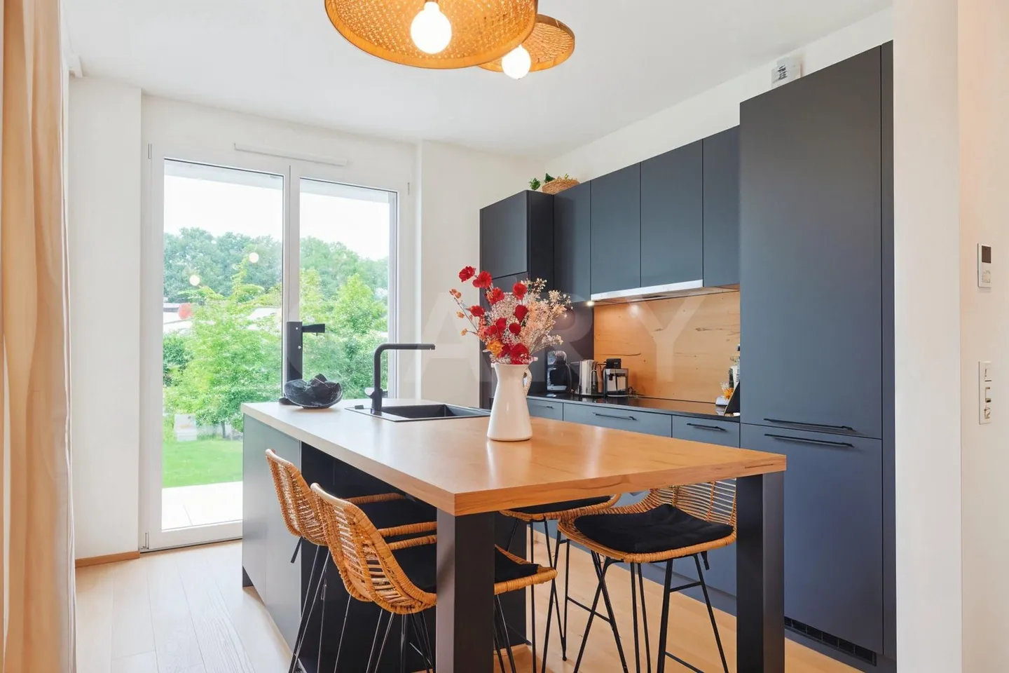 Ground Floor Apartment in the Center of Vésenaz - Photo 4 of 13