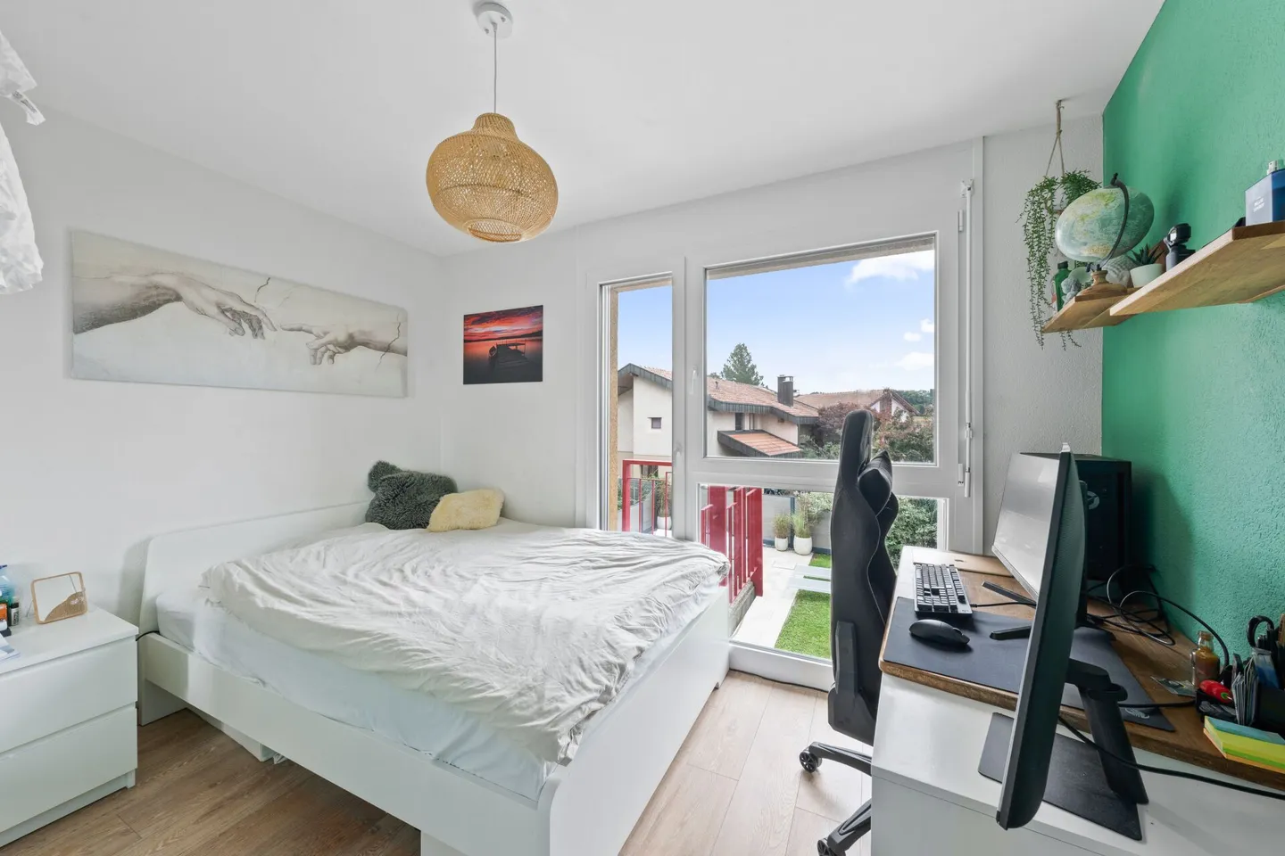 Wunderschöne Architektenvilla mit 7,5 Zimmern, beheiztem Pool und Jacuzzi für 5 - Foto 7 von 12