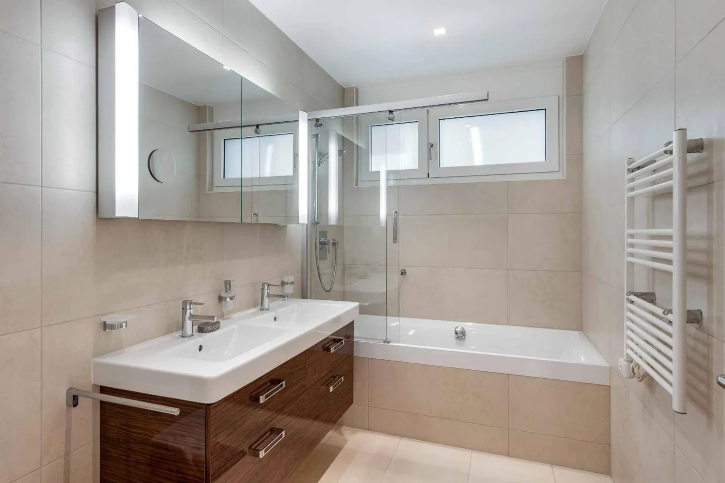 Mit Blick auf den Genfersee, Luxuswohnung mit Panoramablick - Foto 5 von 6