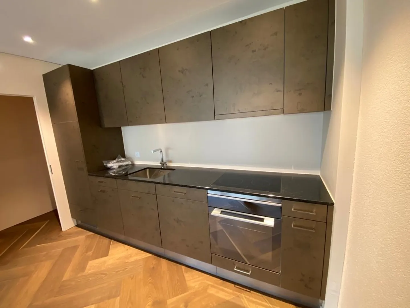 Hochwertig - Modern - Zentral - Photo 1 of 8