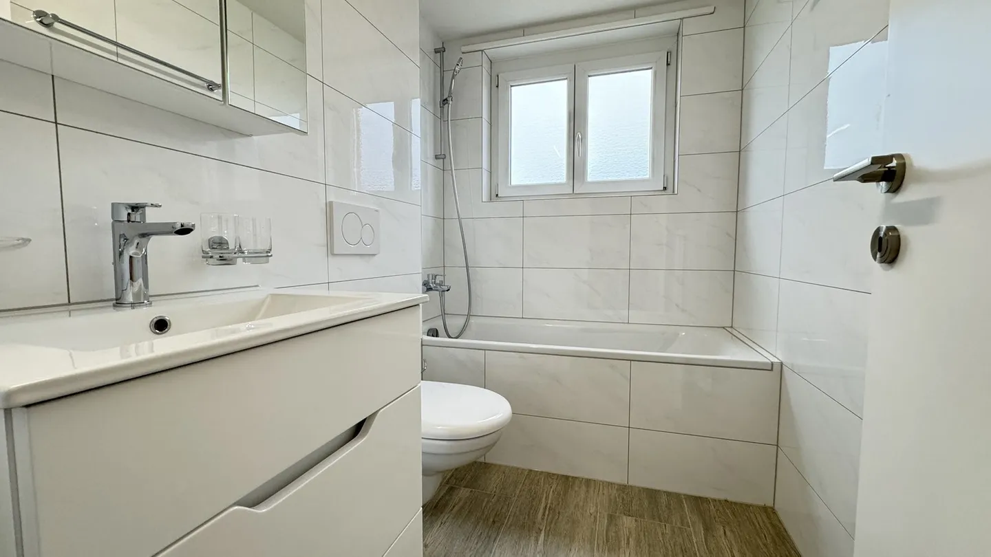 Charming 4.5-Room Apartment - Photo 3 of 10