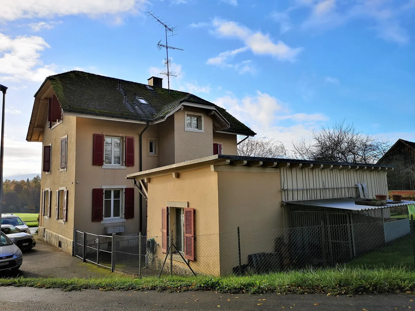 Edificio completamente affittato con 3 appartamenti e riserva di terreno edificabile - Foto 5 di 17