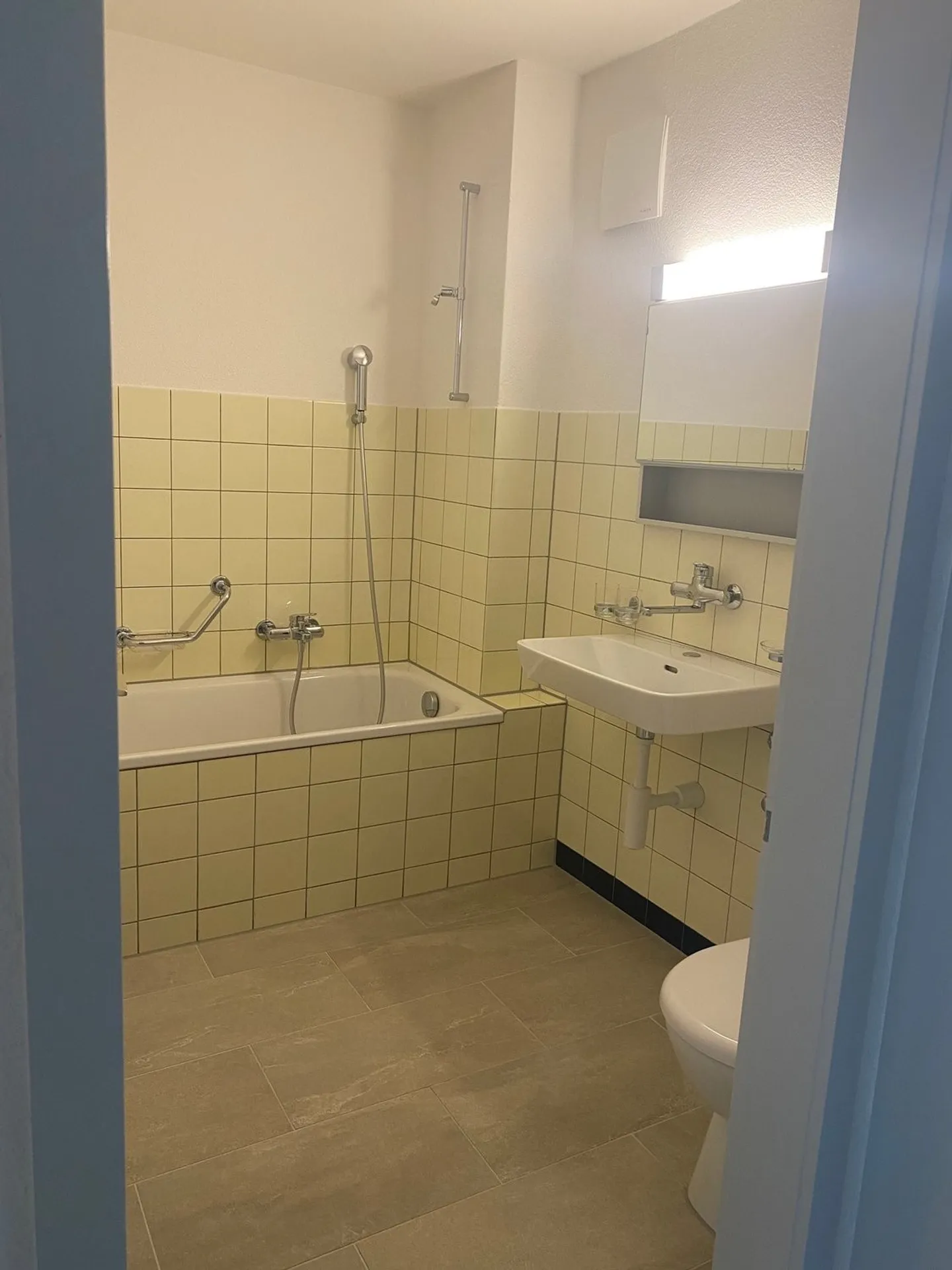 Charmante appartement 3.5 pièces avec balcon à Bienne - Photo 4 sur 9