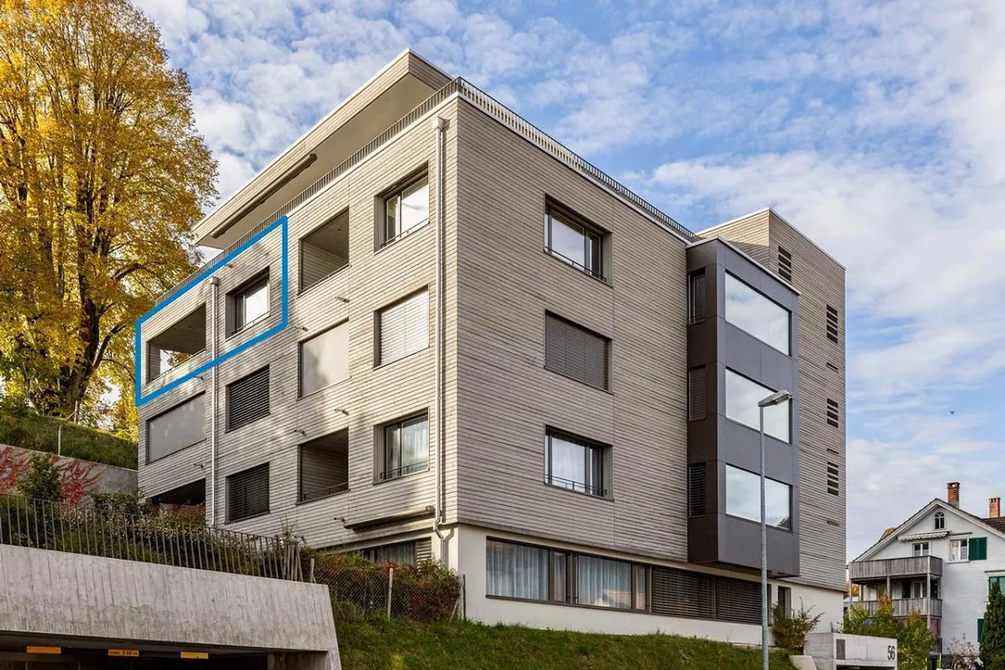 Spacious Apartment in Central Location - Photo 6 of 8