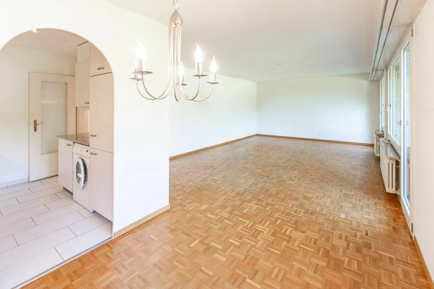 Charmante Wohnung in Therwil - Foto 3 von 13