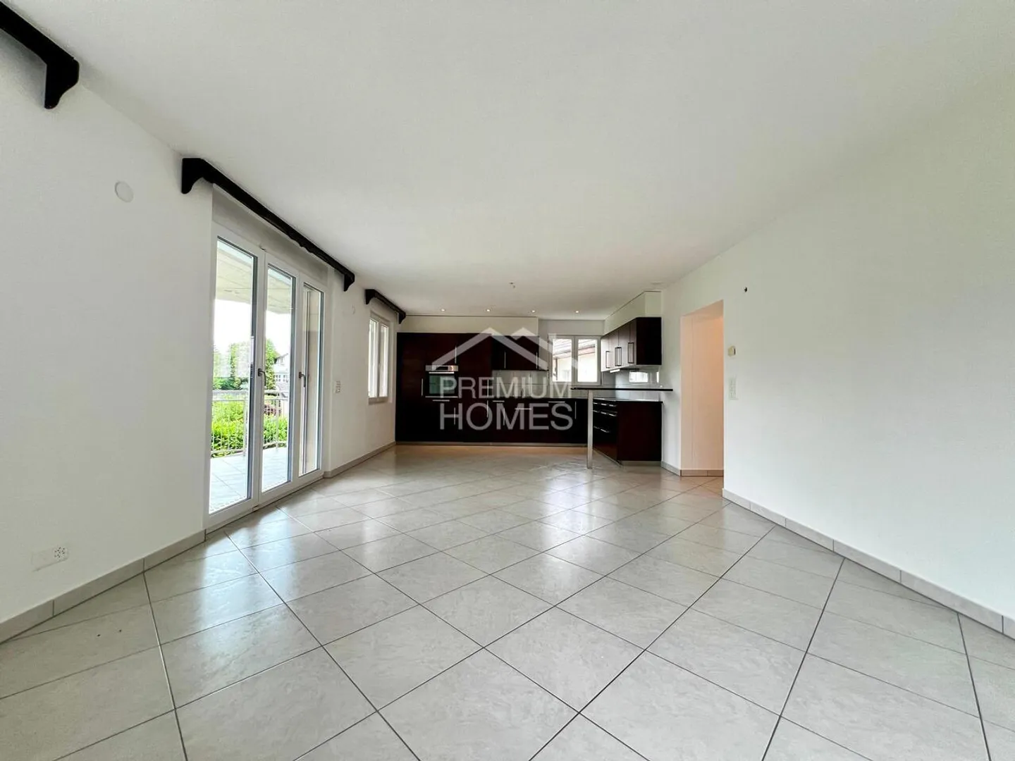 Appartement spacieux dans un emplacement calme et familial - Photo 2 sur 13