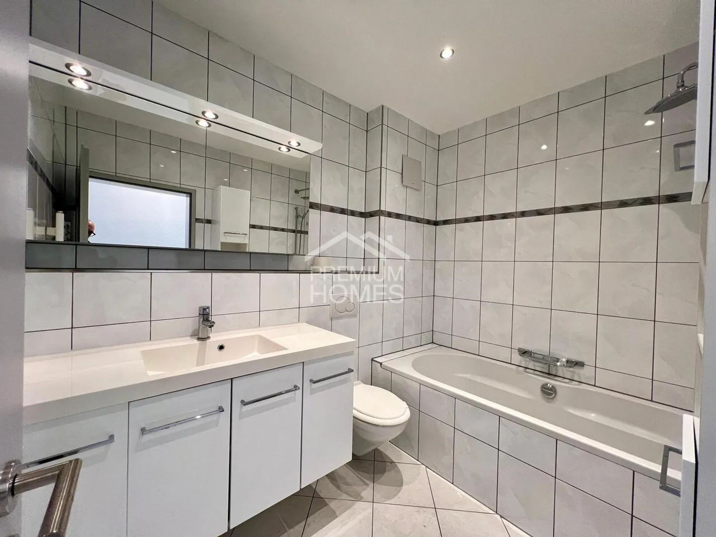 Appartement spacieux dans un emplacement calme et familial - Photo 11 sur 13