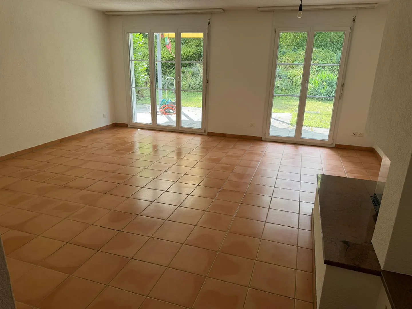 4.5 Zimmer Parterrewohnung mit Gartensitzplatz - Foto 1 von 10