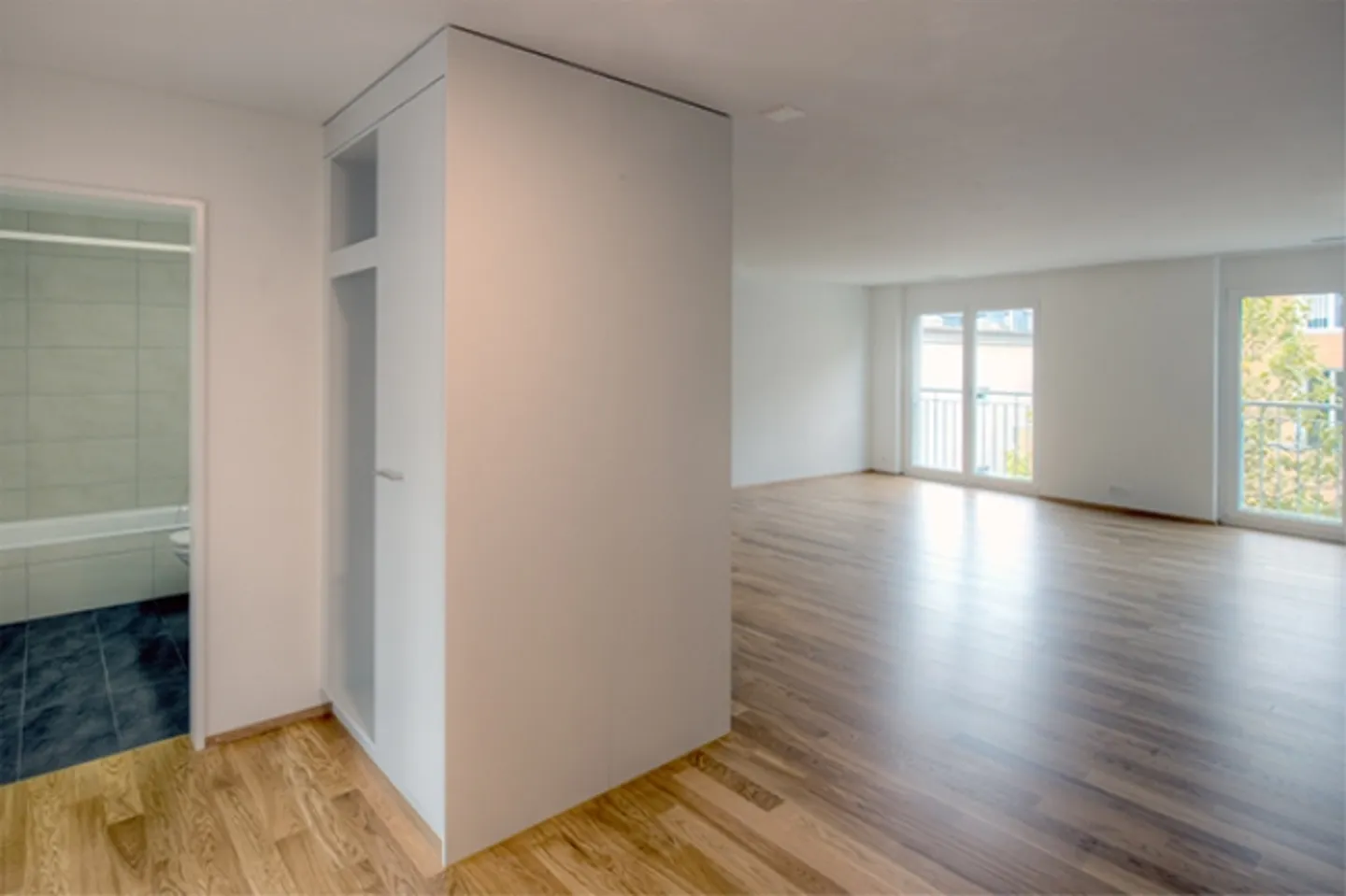 Geräumige Wohnung mit Balkon - Foto 5 von 8